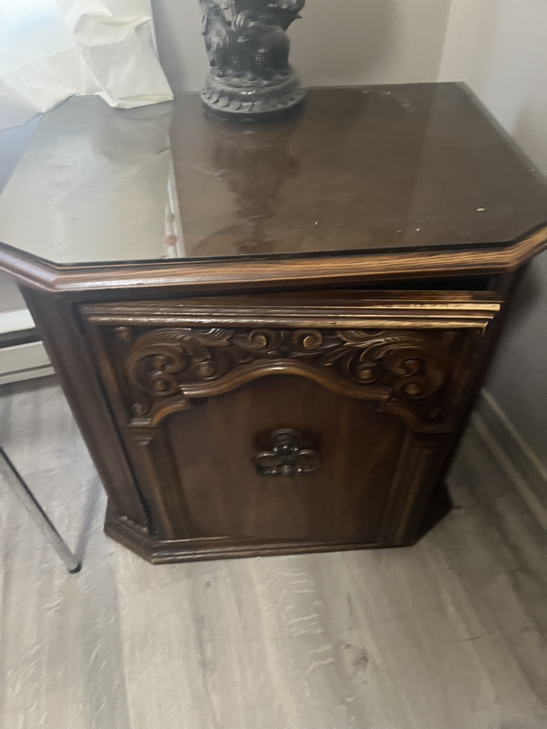 Antique Wood Dresser Set - photo 4