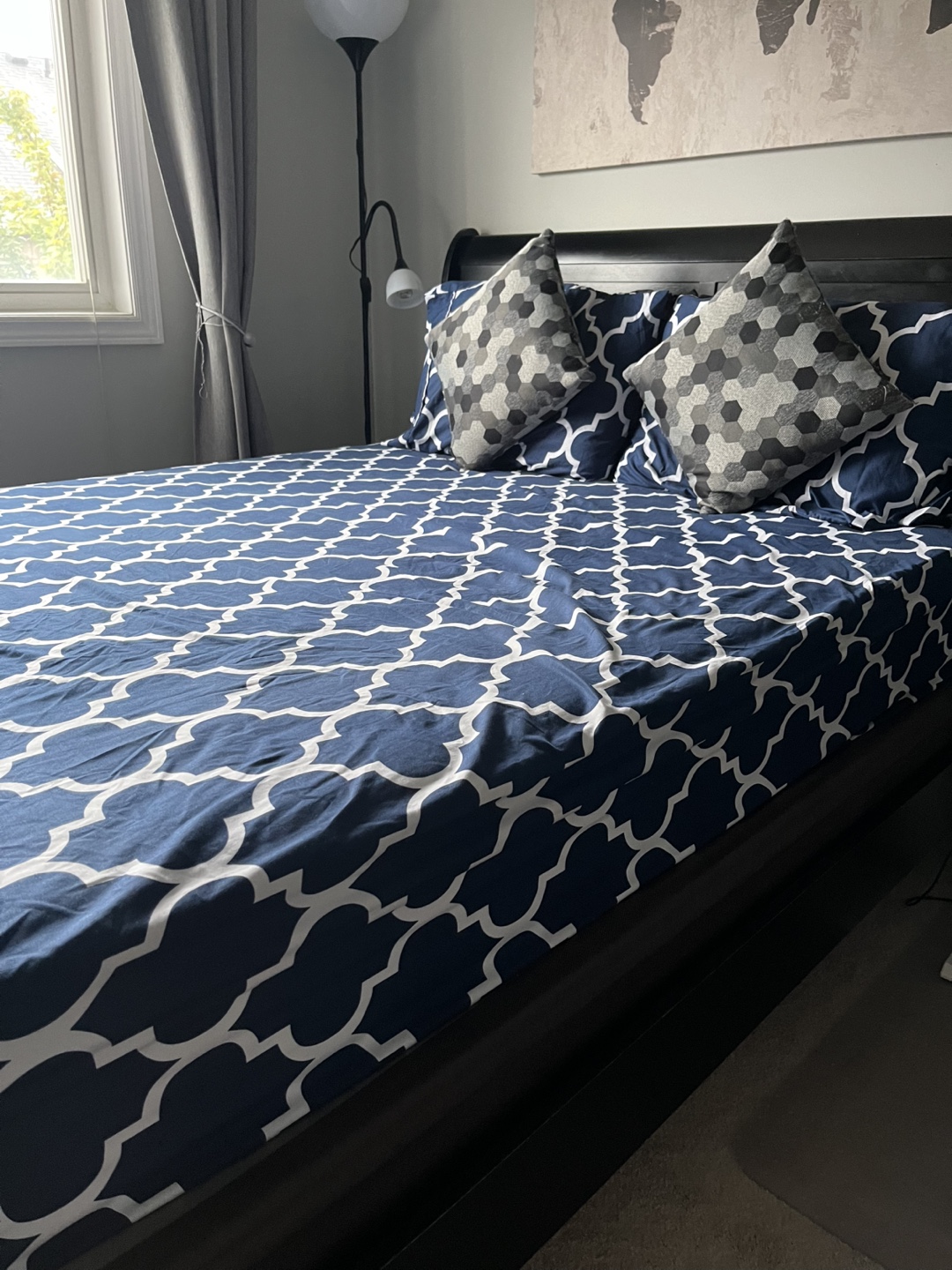 Queen Bed with Mattress and box spring - photo 4