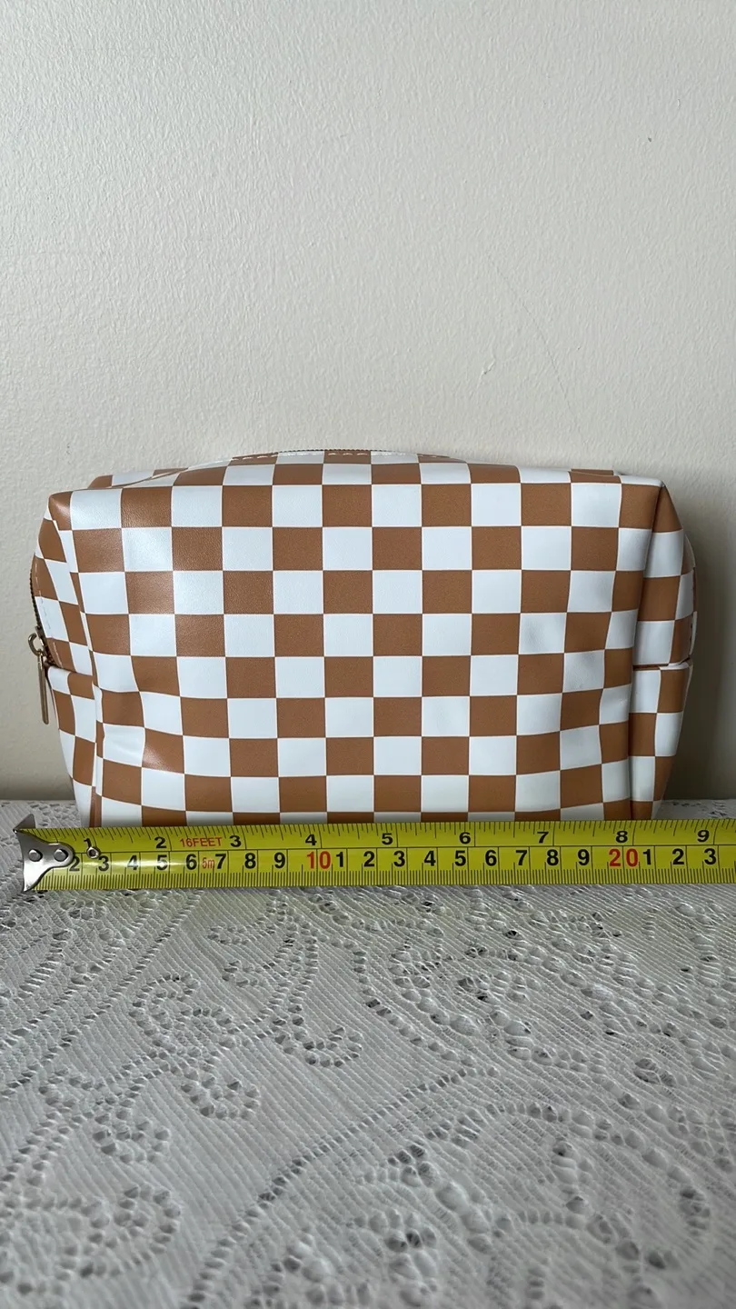 Checkered Makeup Bag (brand-new) image indicator(4)