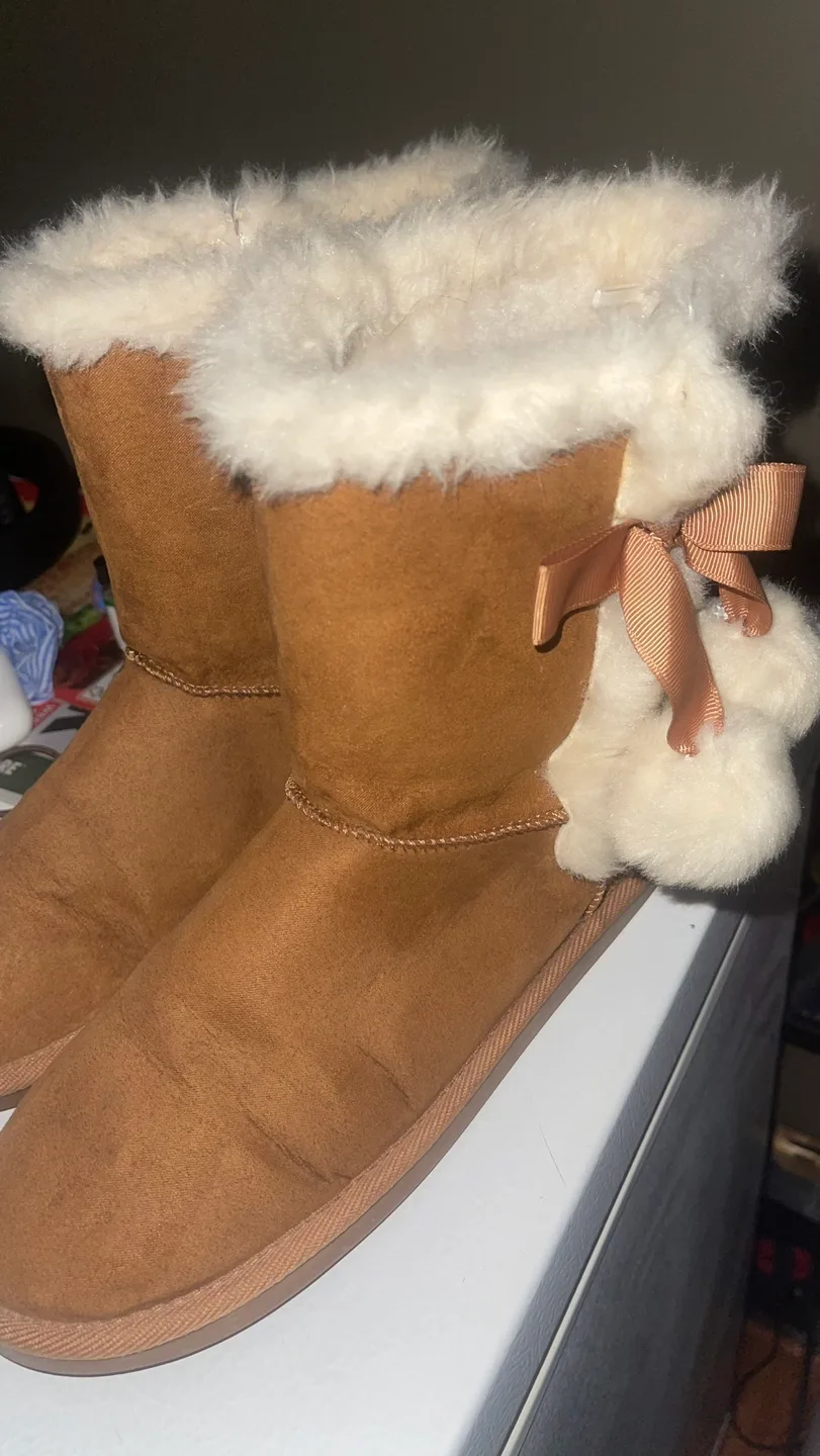 Brown Faux Suede Winter Boots with Pom-poms image indicator(8)