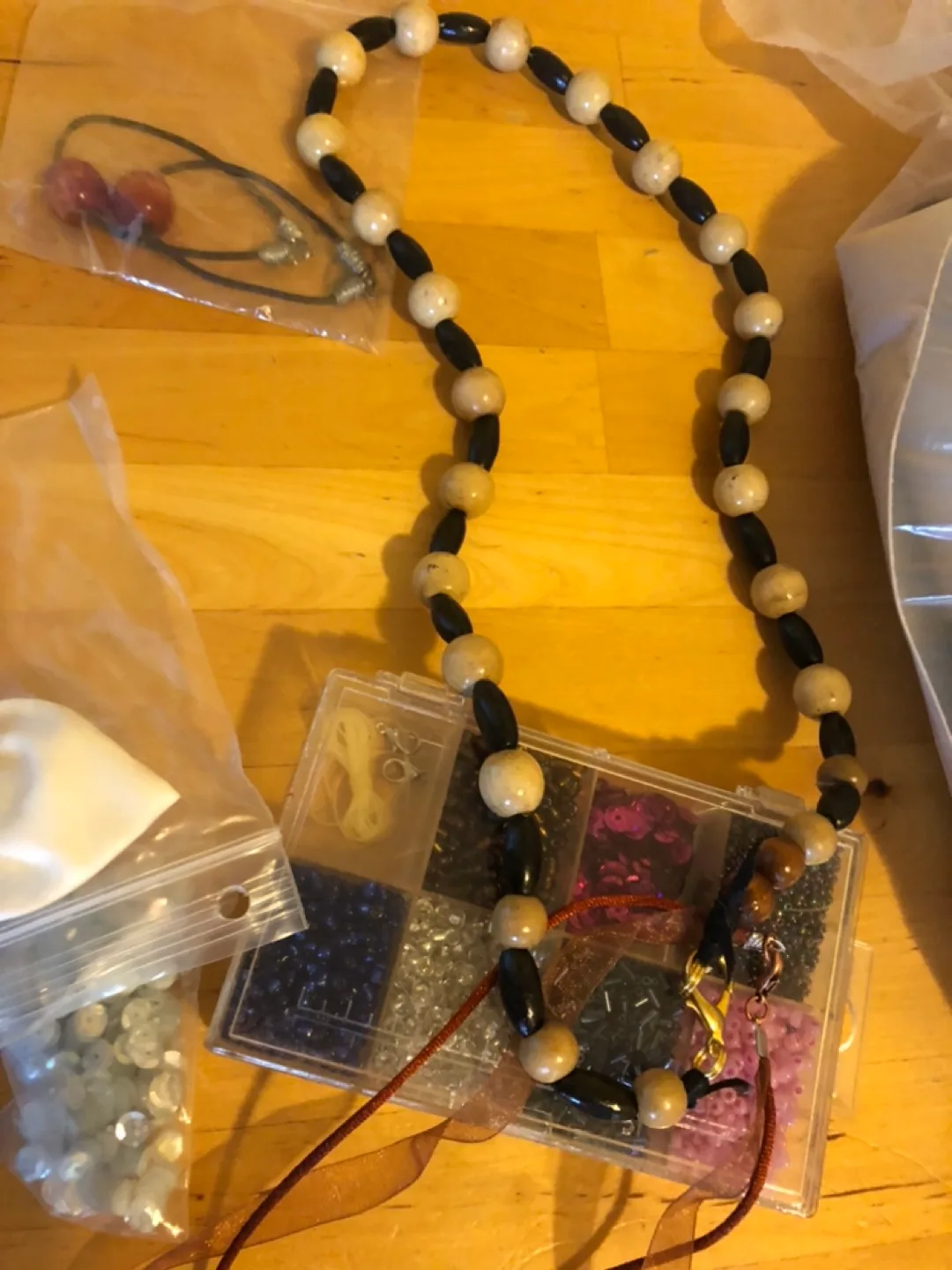 **Beading Supplies & Jewelry Making Kit image indicator(6)