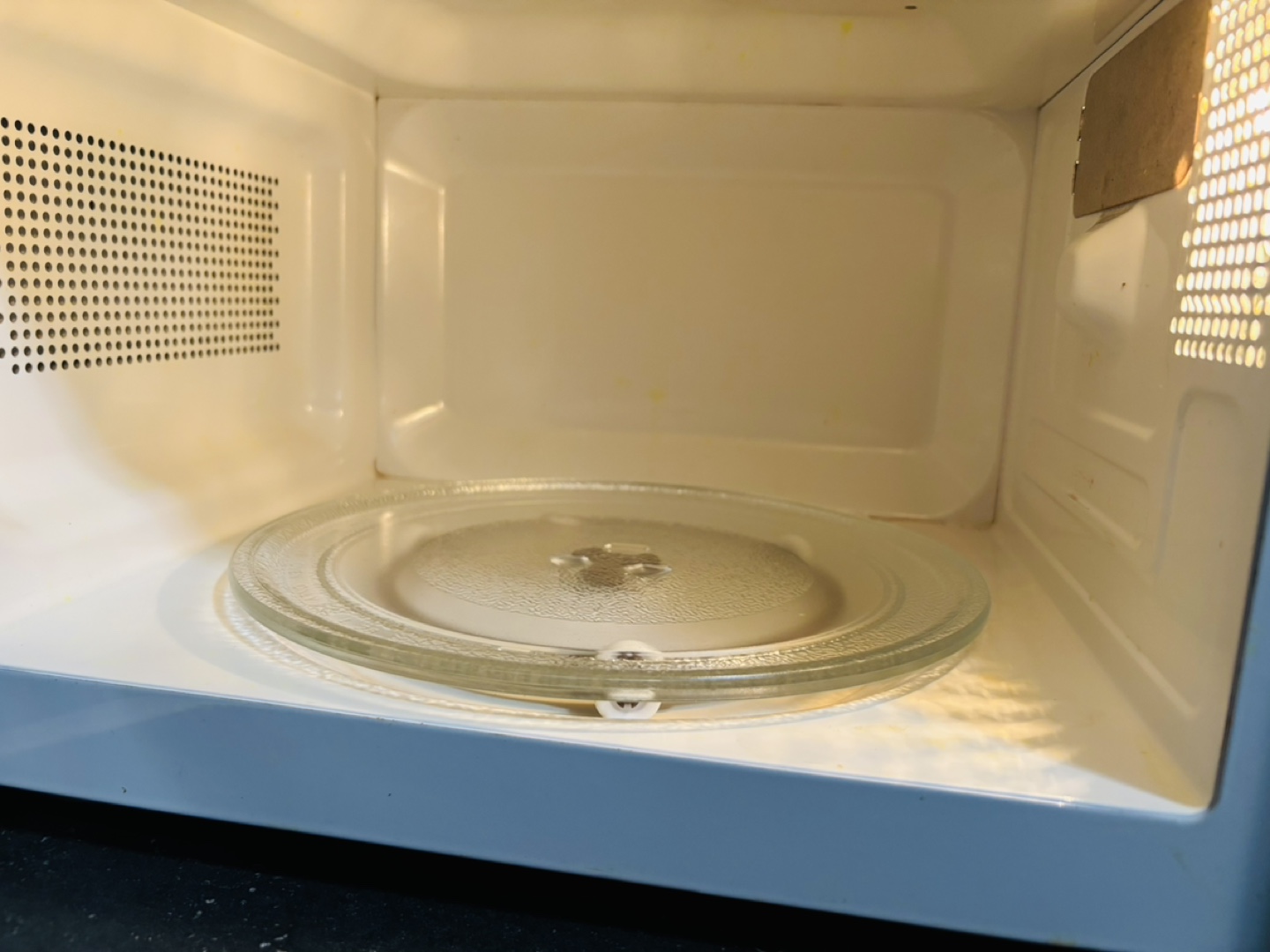RCA Microwave - photo 3