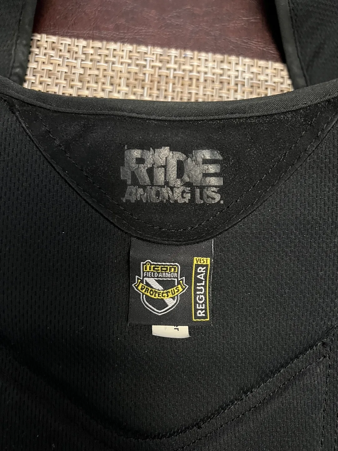 Icon Field Armor Vest image indicator(2)