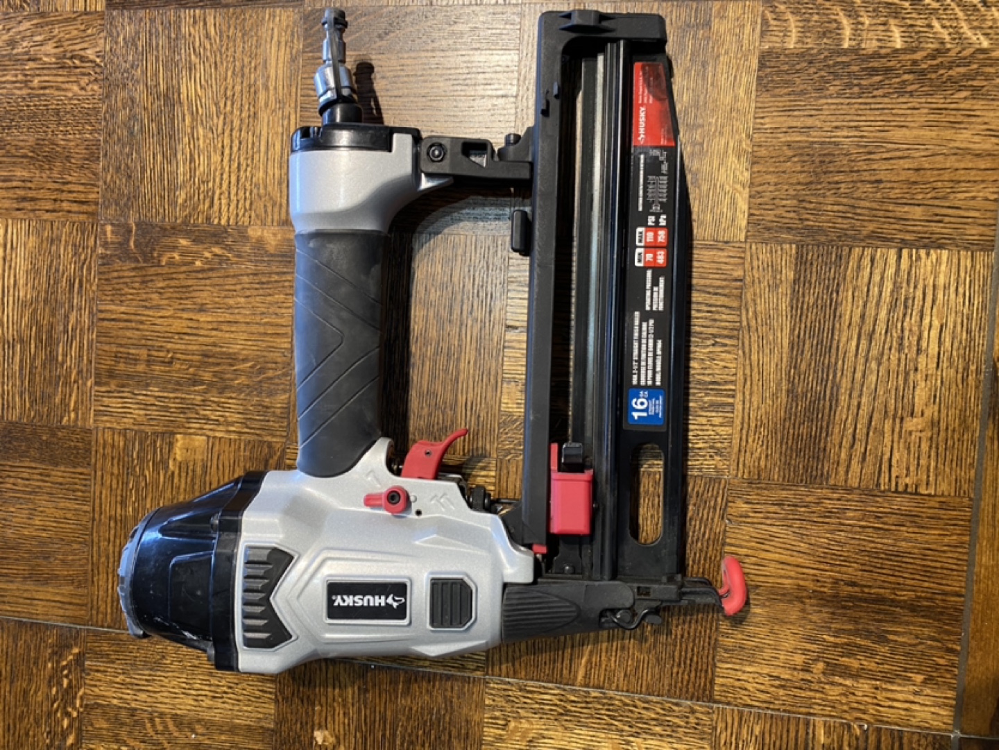 Husky 16 Gauge Brad Nailer - photo 3