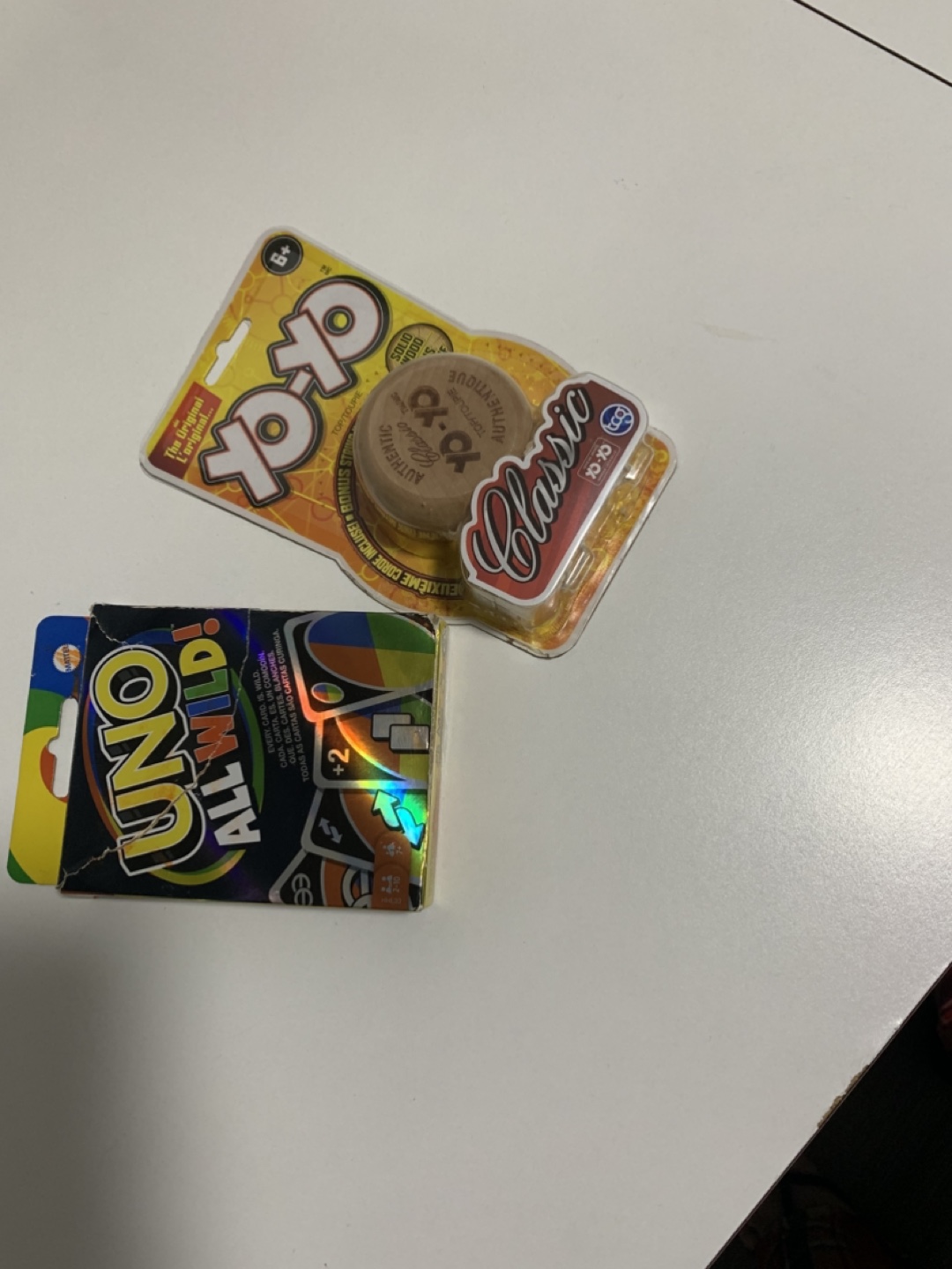 UNO All Wild Card Game and Yo-Yo