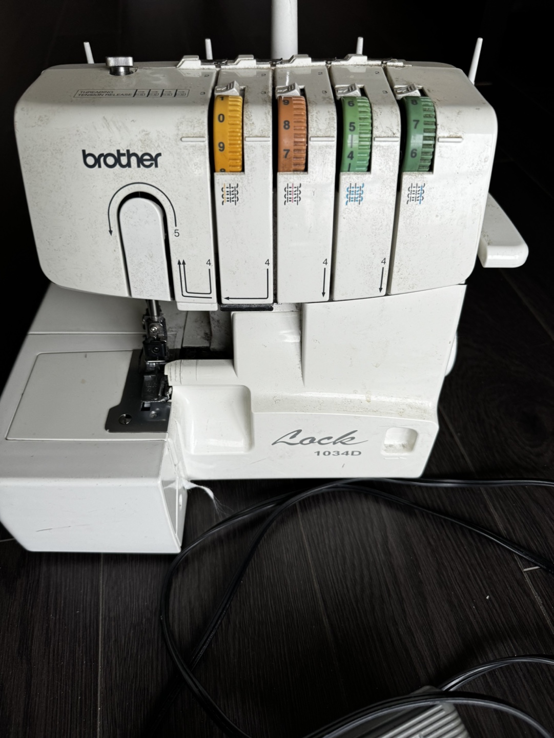 Brother Lock 1034D Serger