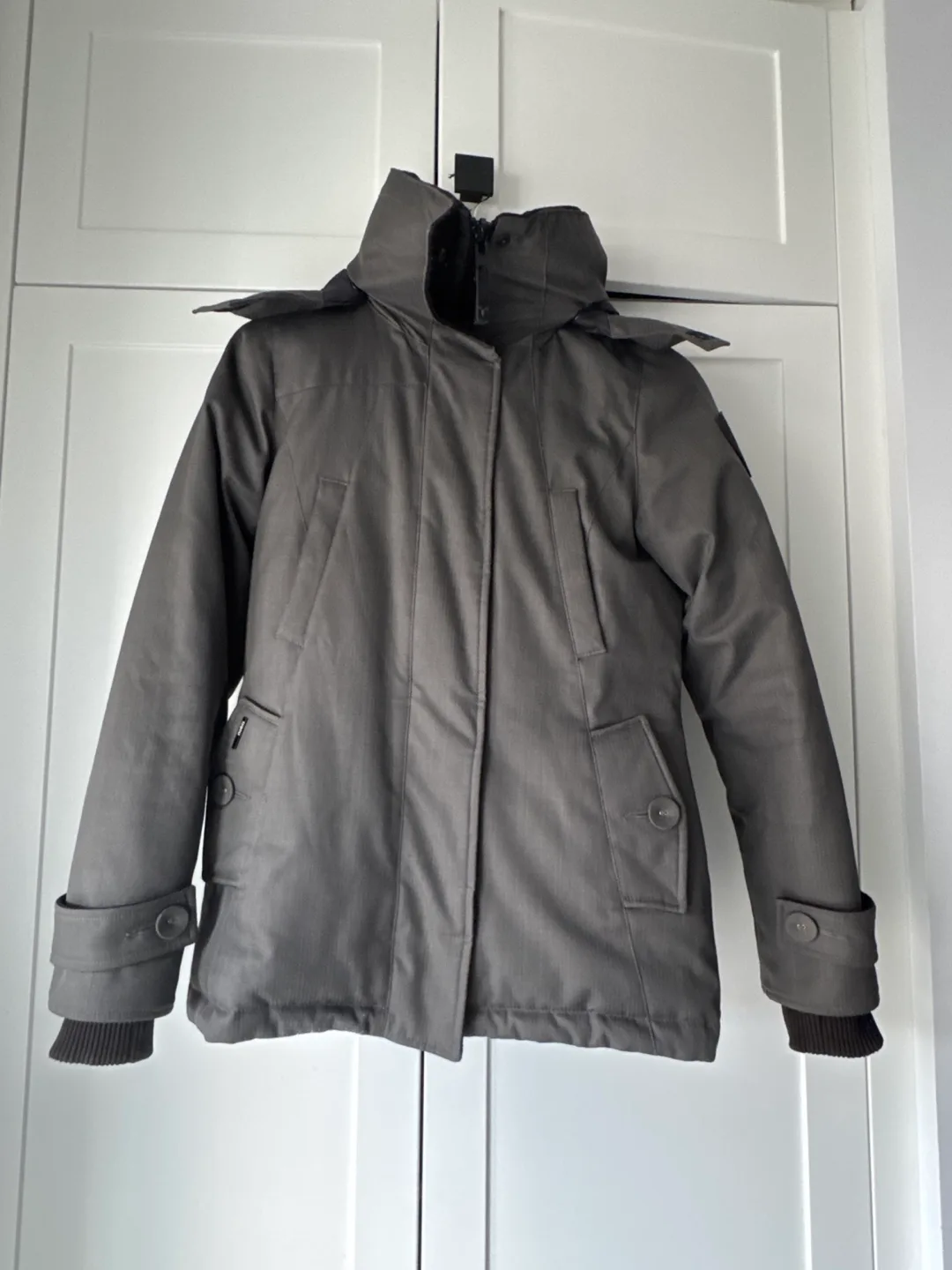 XS Nobis Lindsay Women's Hip Length Parka image indicator(2)