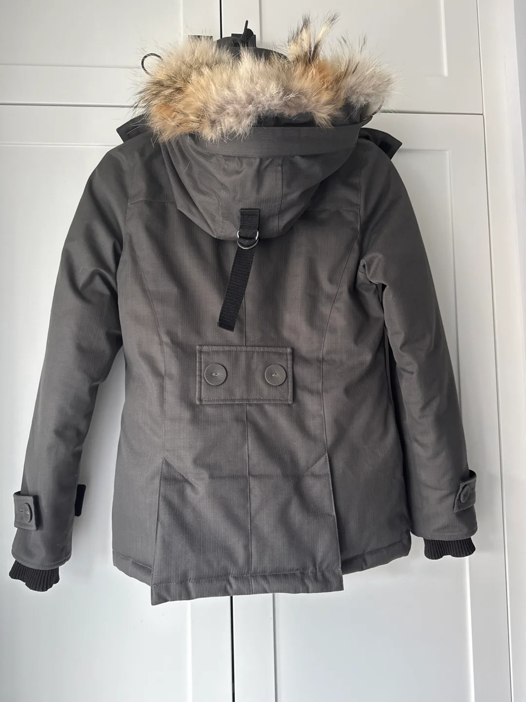 XS Nobis Lindsay Women's Hip Length Parka image indicator(10)