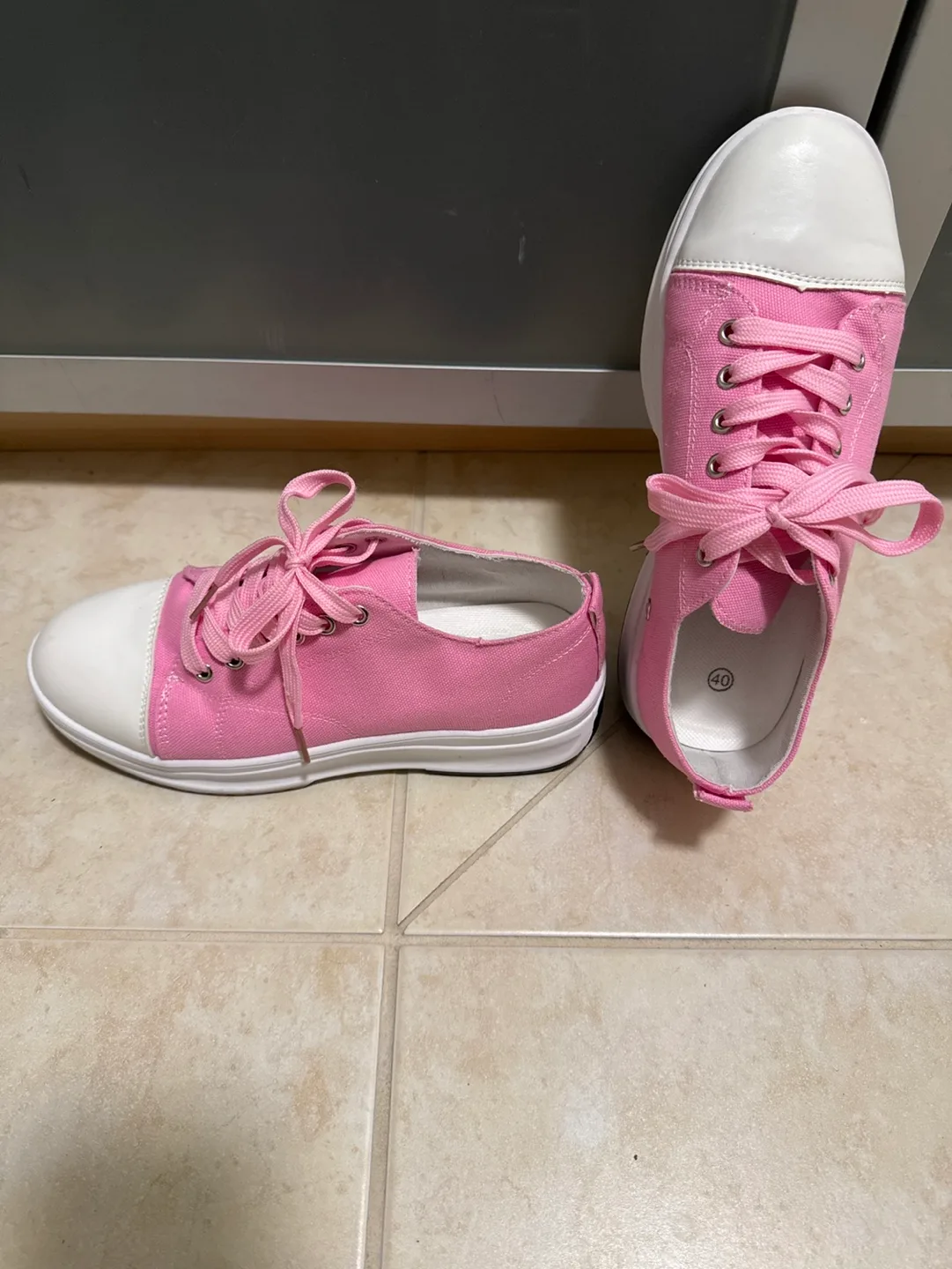 Pink fibre Sneakers image indicator(2)