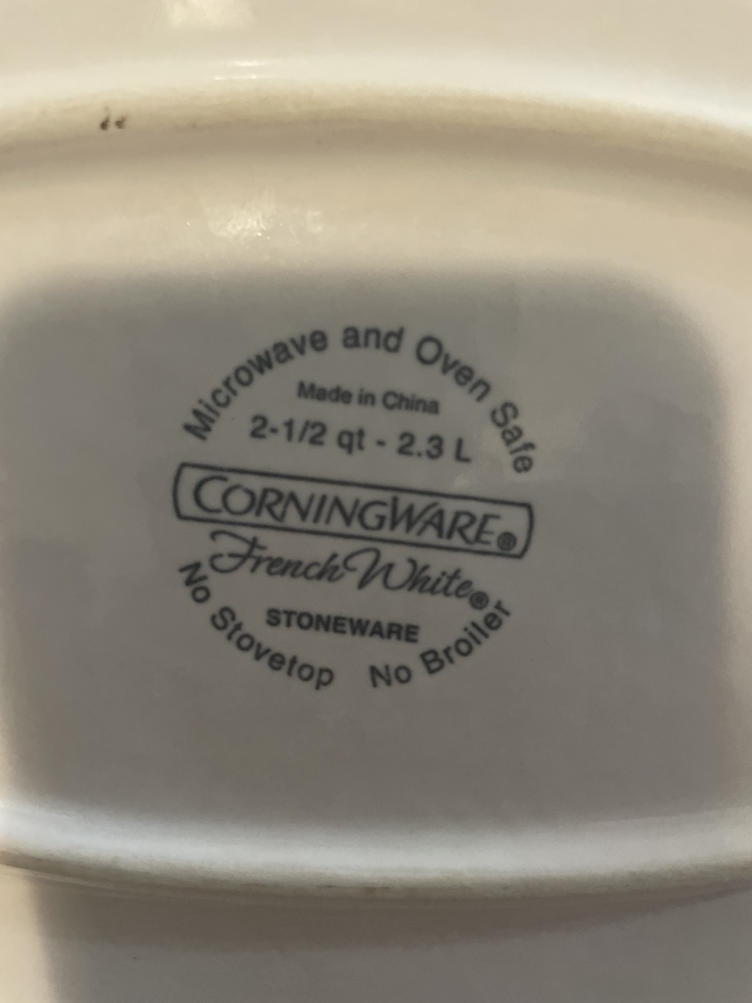 Corningware French White 2.3L Oval Baking Dish with Lid - photo 3