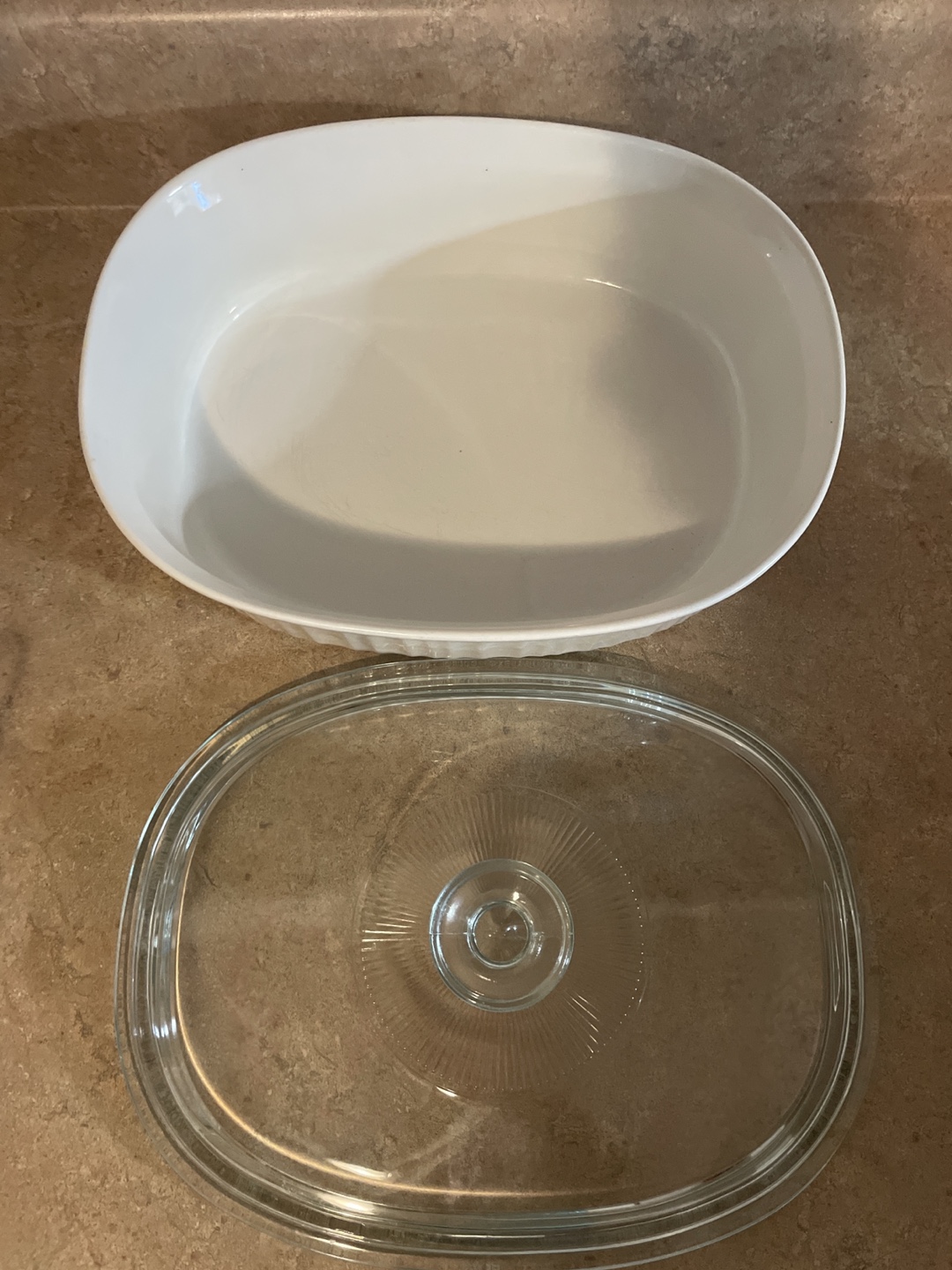 Corningware French White 2.3L Oval Baking Dish with Lid - photo 2
