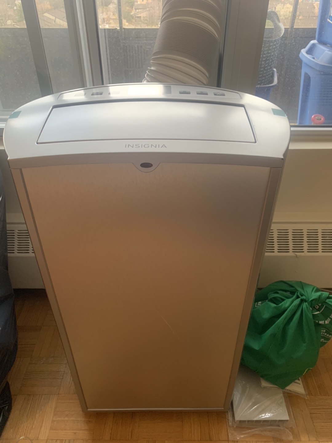 Insignia Portable Air Conditioner - photo 3