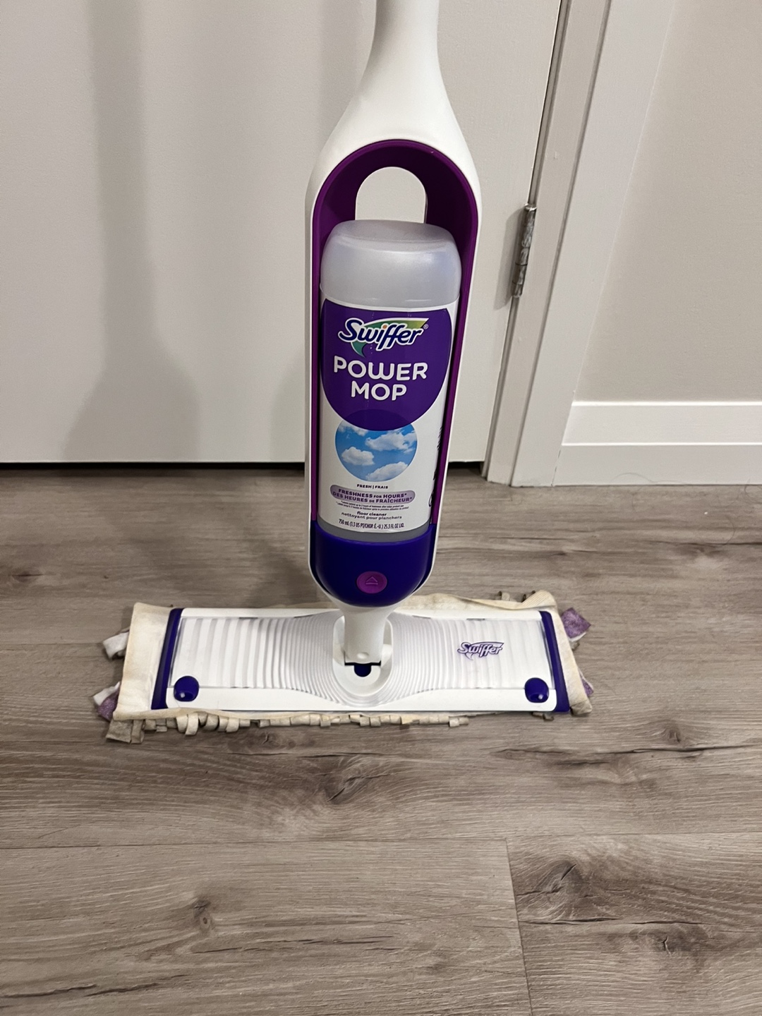 Swiffer Power Mop with 3 Reusable Mop Pads Kit - photo 2