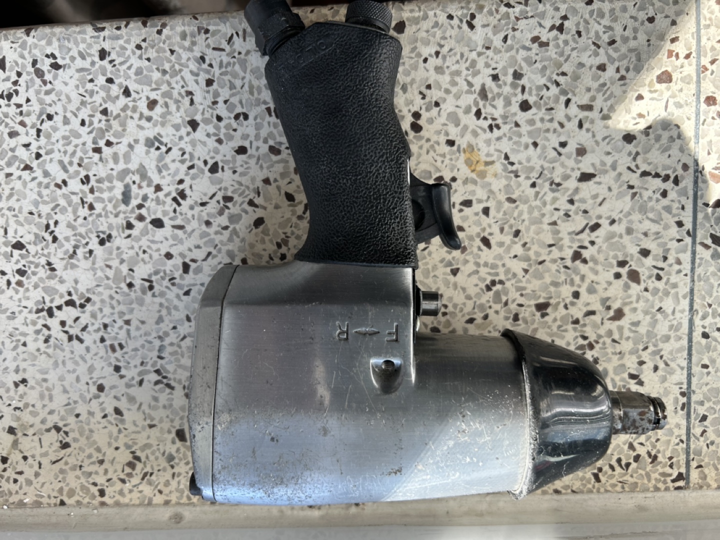 Campbell Hausfeld 1/2" Impact Wrench - photo 3