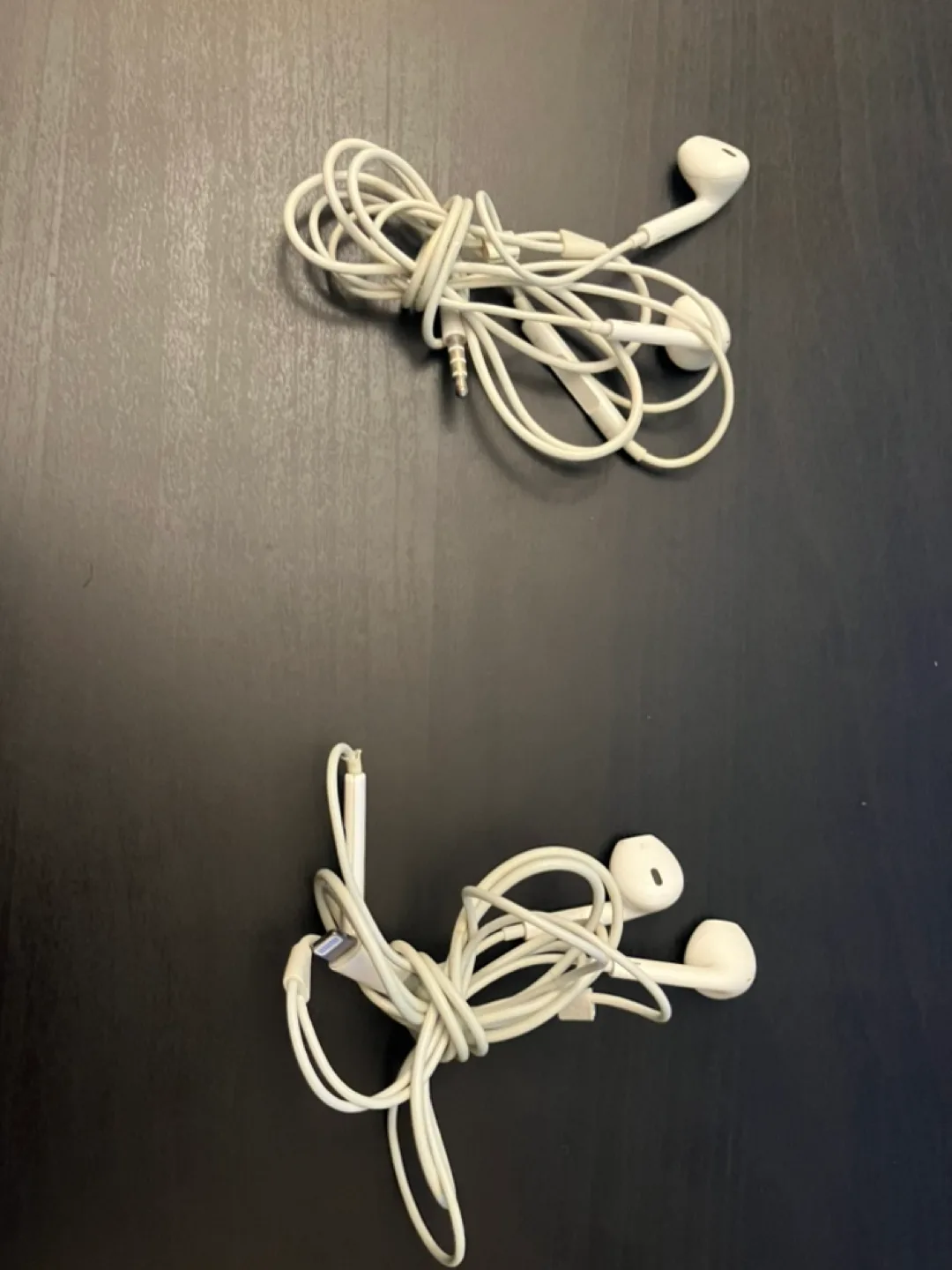 Apple head phones with aux and lighting connector thumbnail