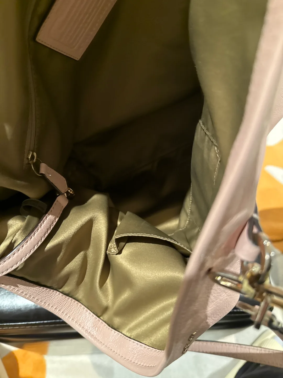 Authentic Coach Tote Bag image indicator(3)