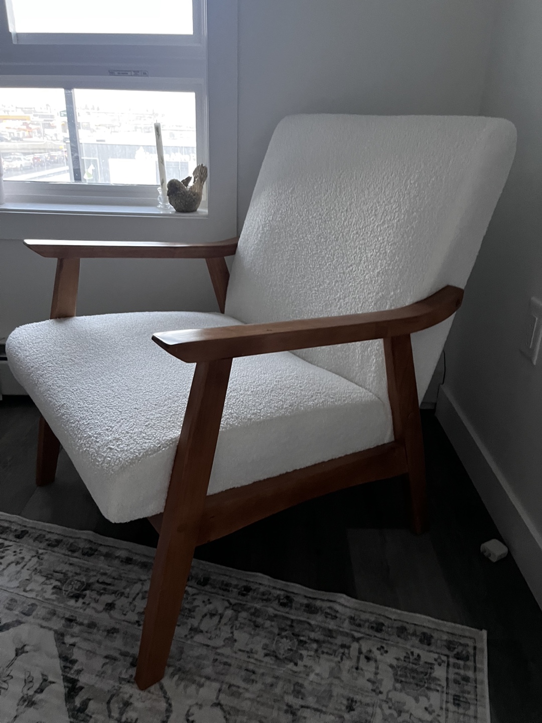White Accent Chair with Wooden Arms - photo 2