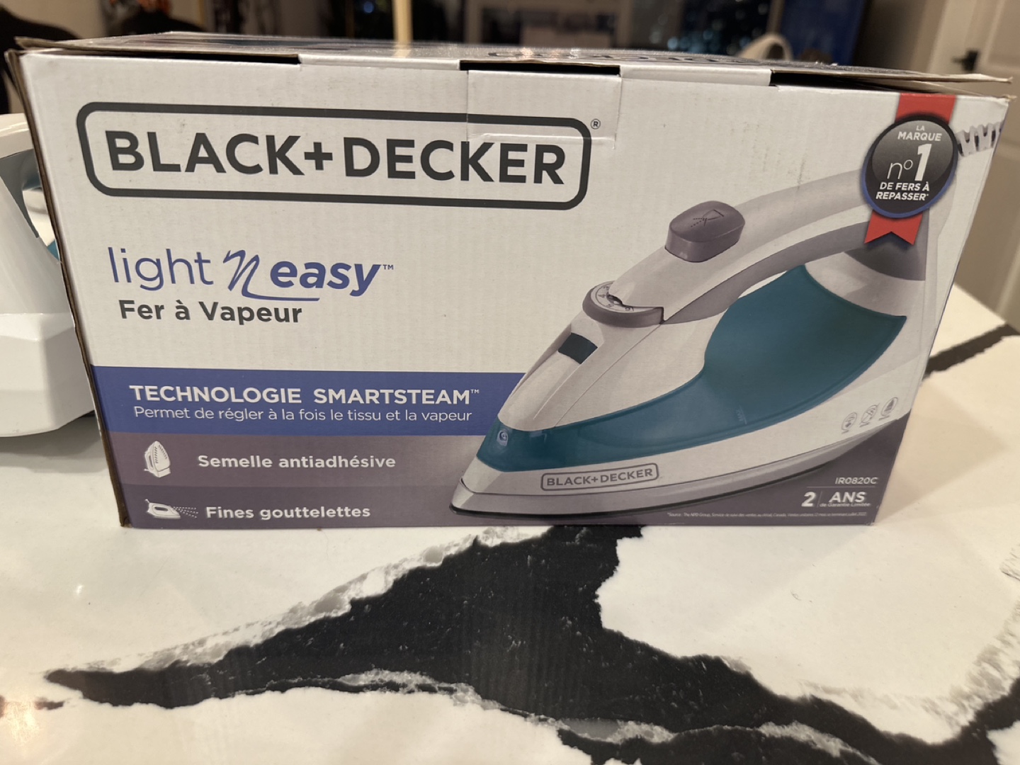 Black + Decker Light N Easy Steam Iron - photo 3