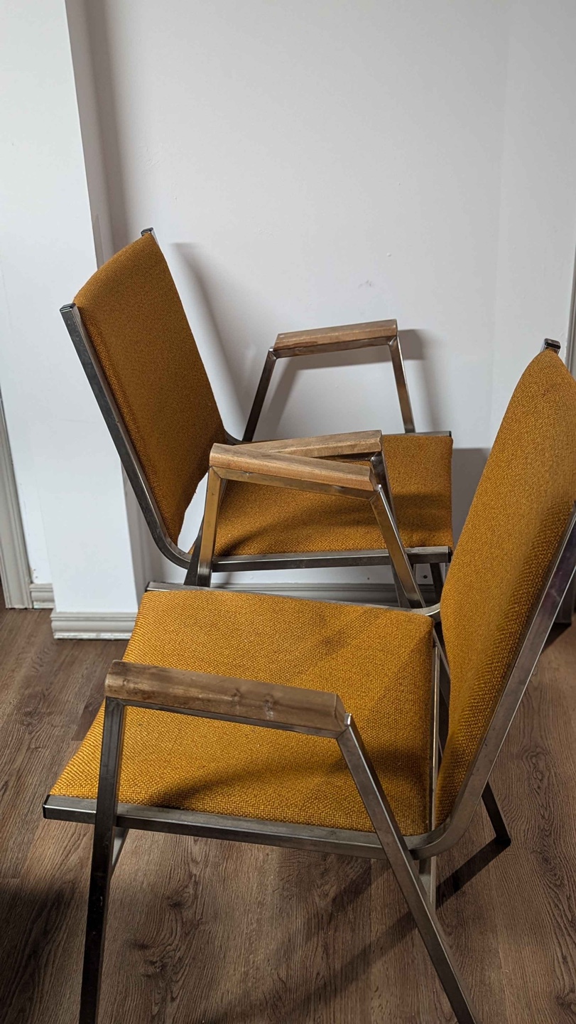 Set of 2 Mid Century Modern Chairs