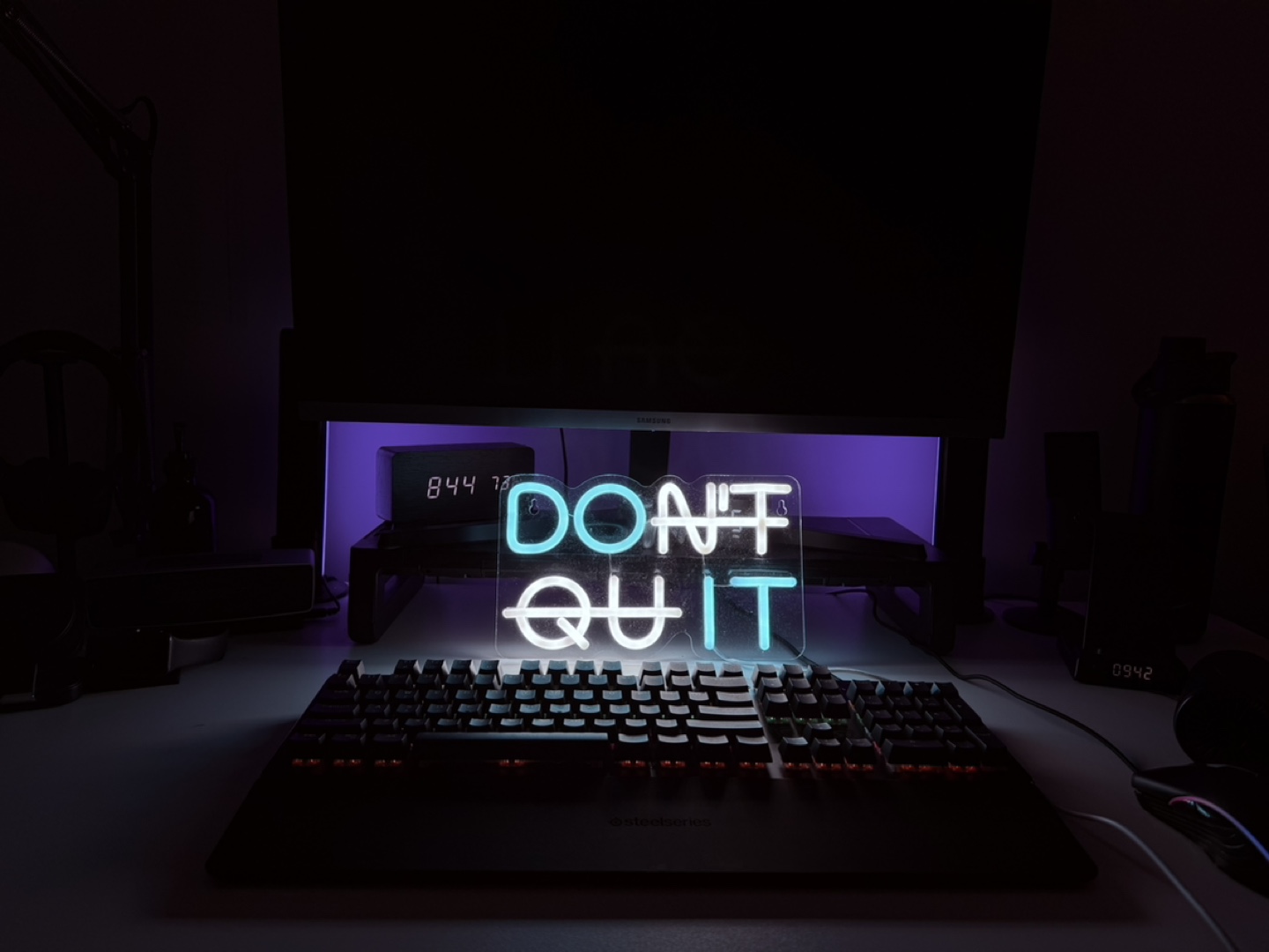 Don't Quit Neon Sign - photo 3