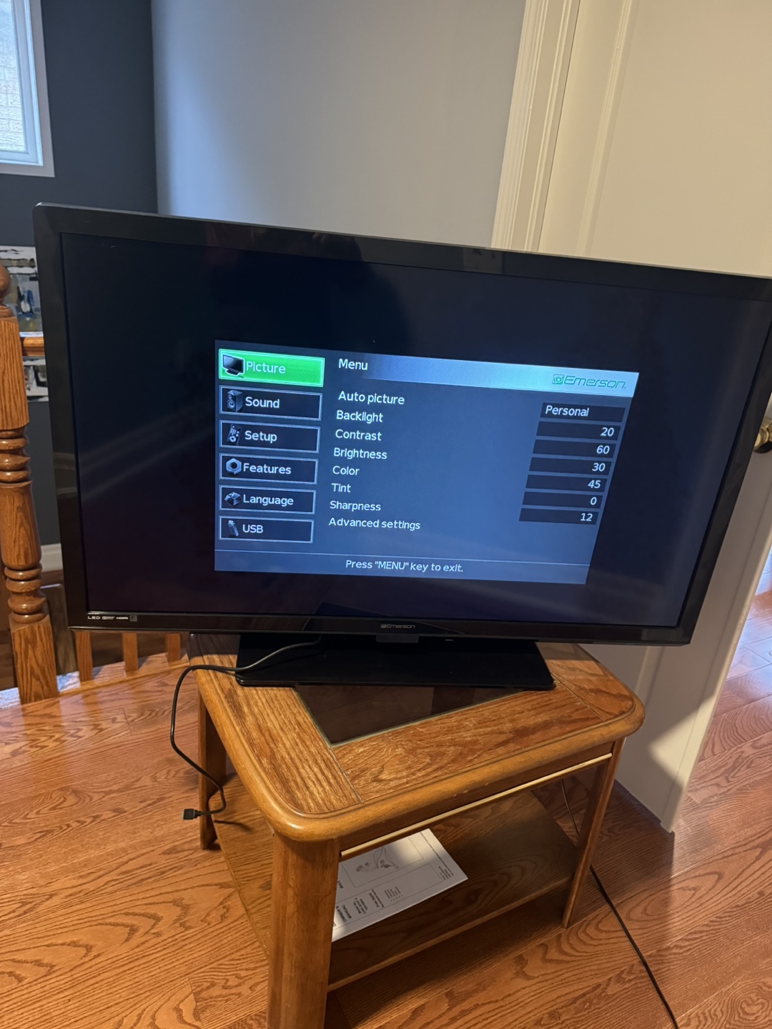 Emerson 46 inch LCD TV with free TV console