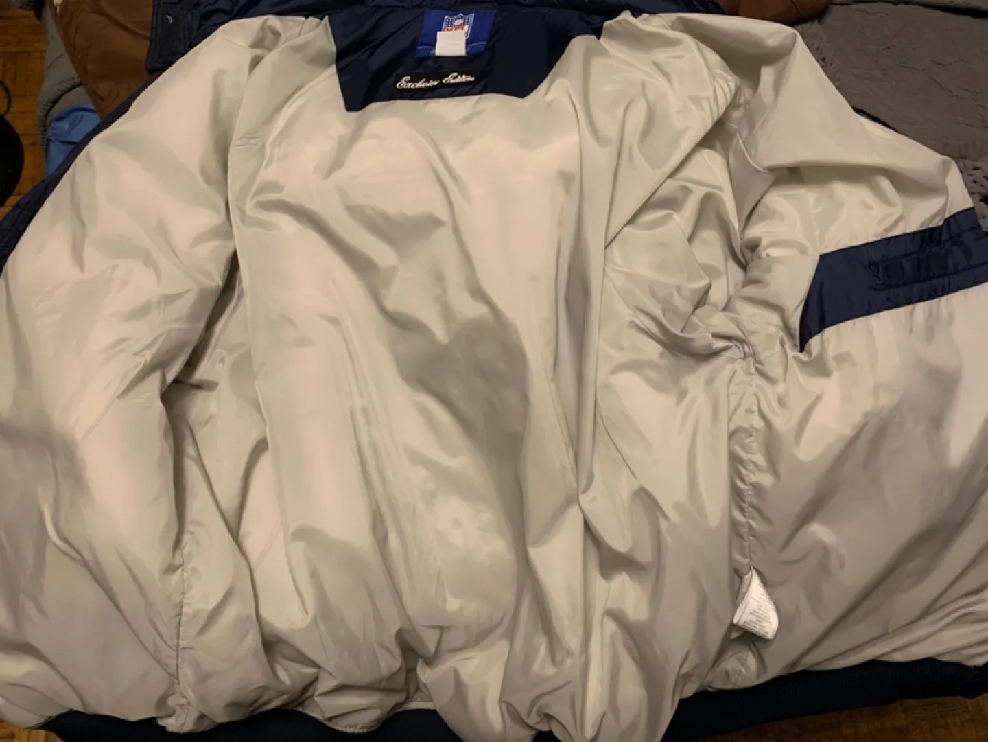 Vintage Dallas Cowboys Reebok Puffer Jacket image indicator(3)