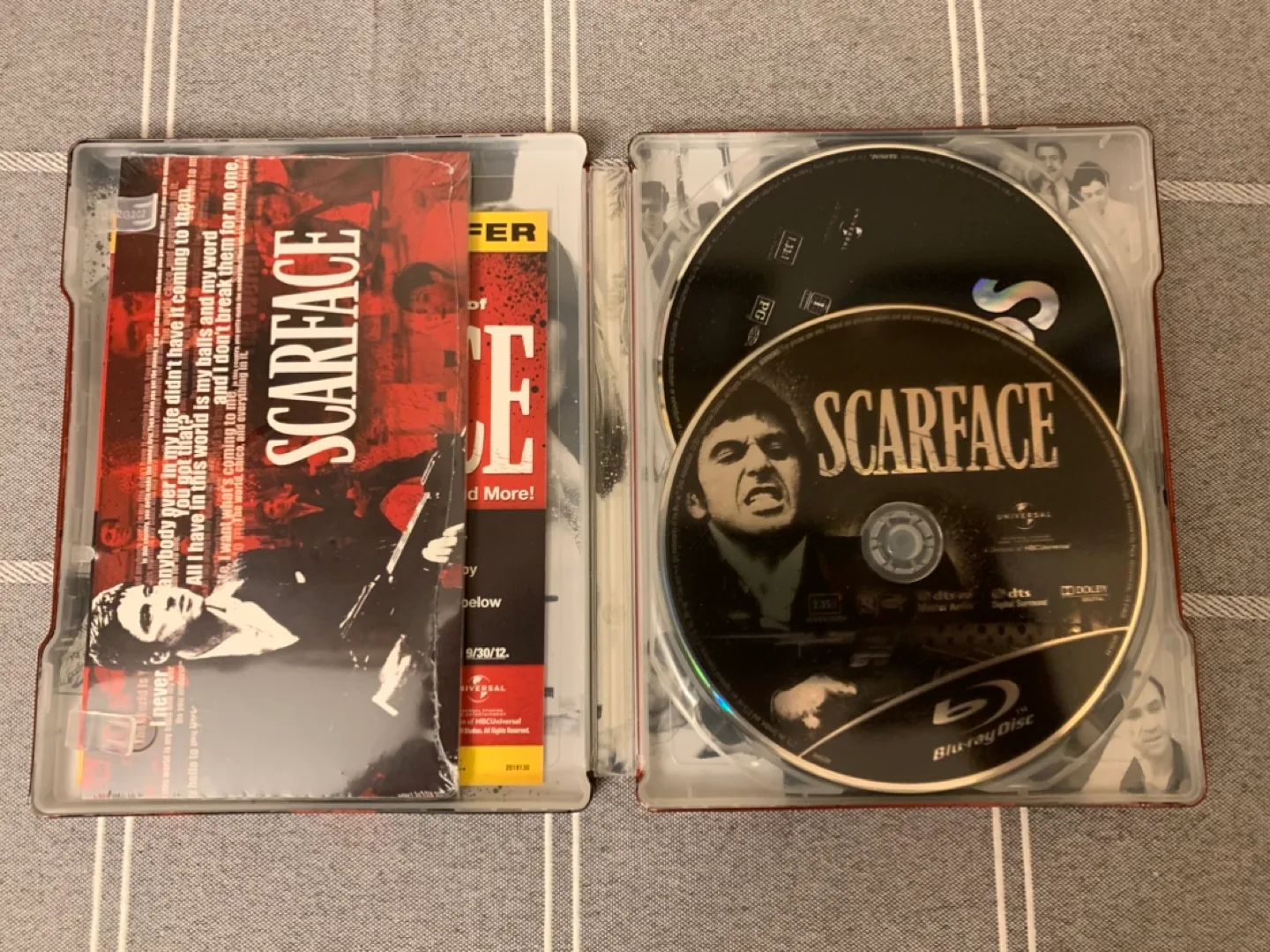 Scarface Two-Disc Anniversary & Limited Edition Blu-ray image indicator(3)