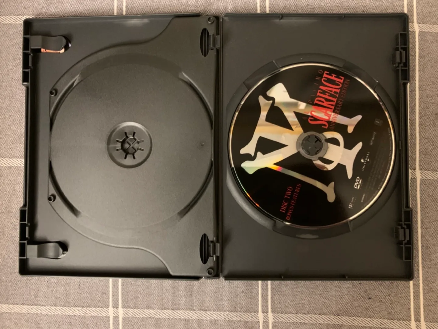 Scarface Two-Disc Anniversary & Limited Edition Blu-ray image indicator(6)