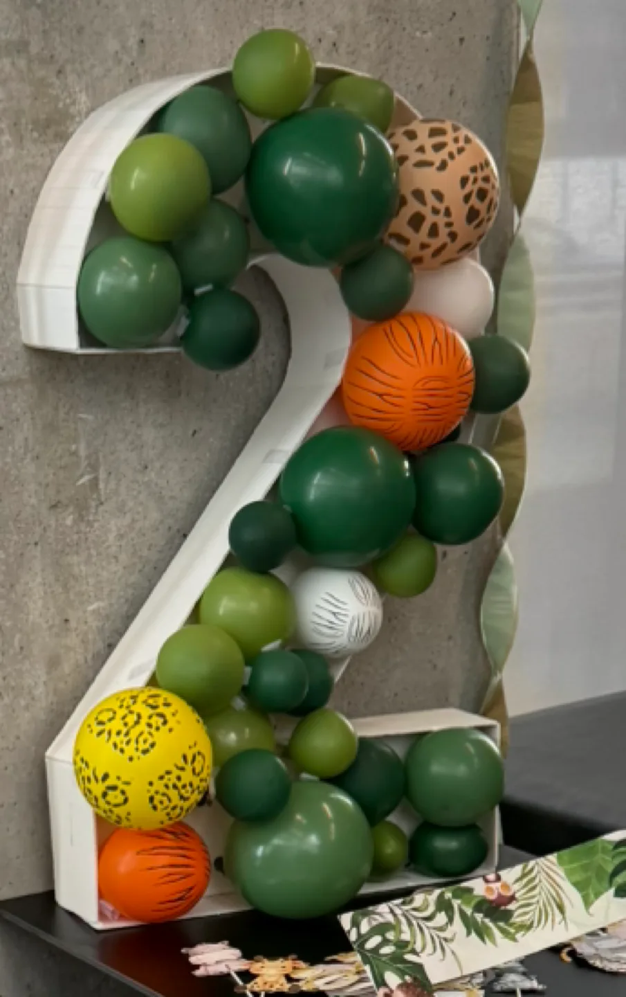 “2” and “TWO” decor thumbnail