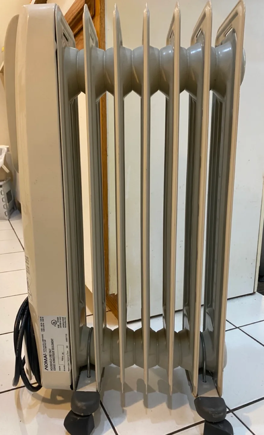 QUIET Noma Oil Filled Radiator Heater image indicator(2)