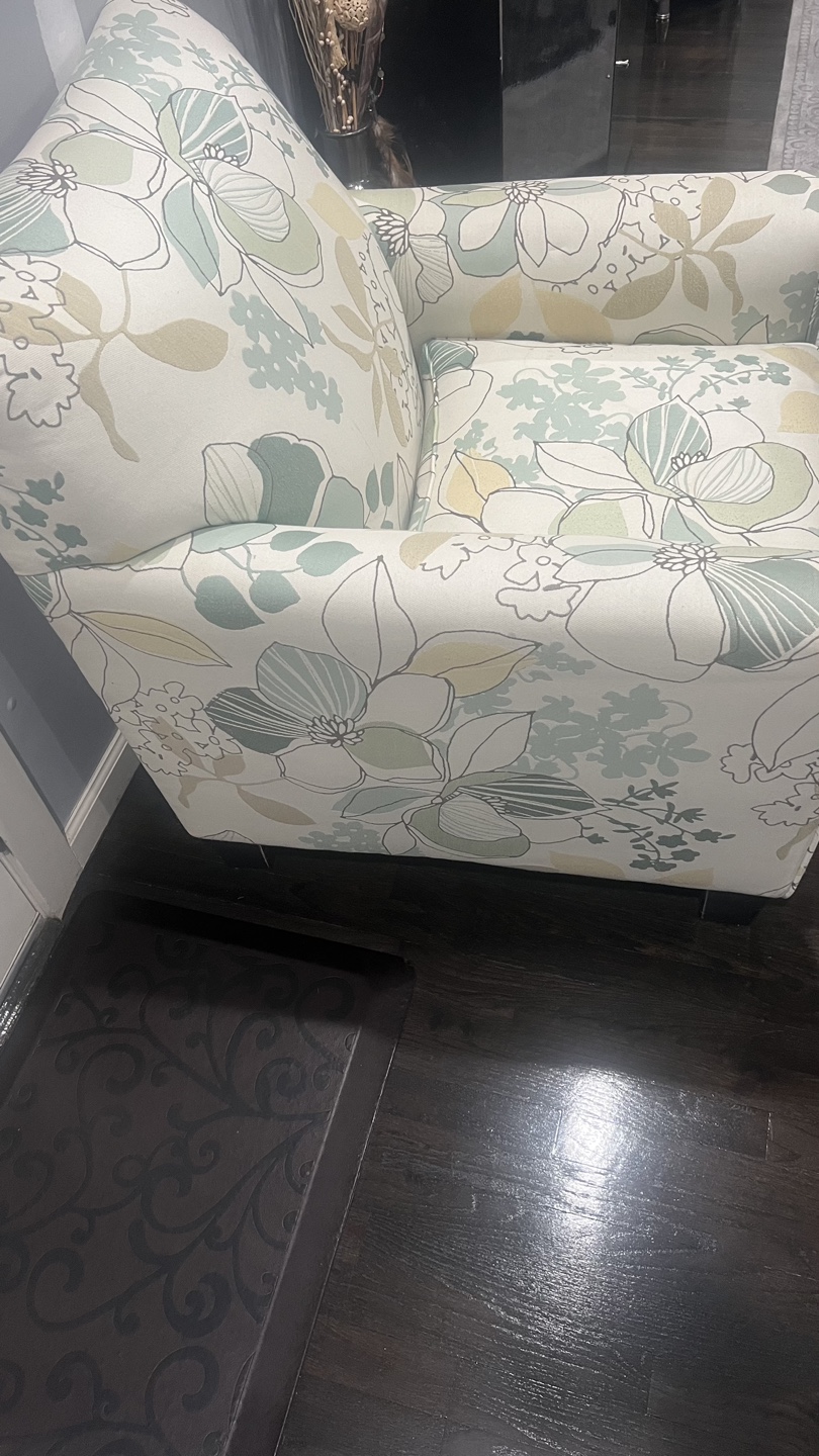 Accent chairs by ashley - photo 3