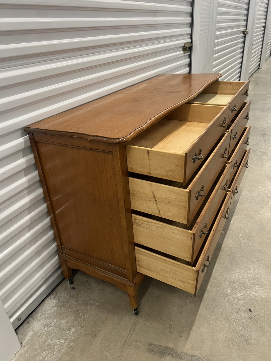 Vintage Wooden Dresser with 8 Drawers - photo 3