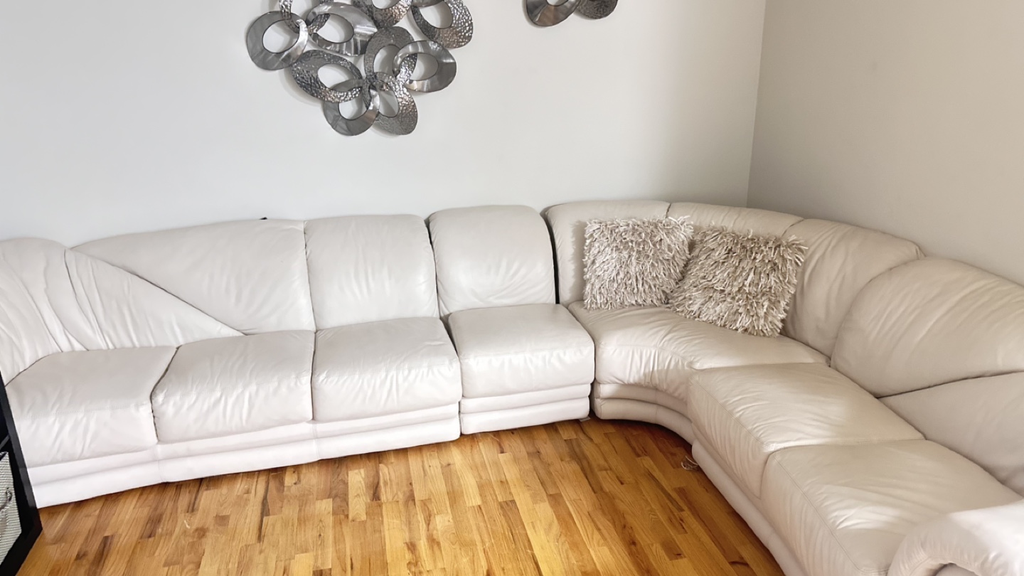 Off-white  4 peace, Sectional Leather Sofa