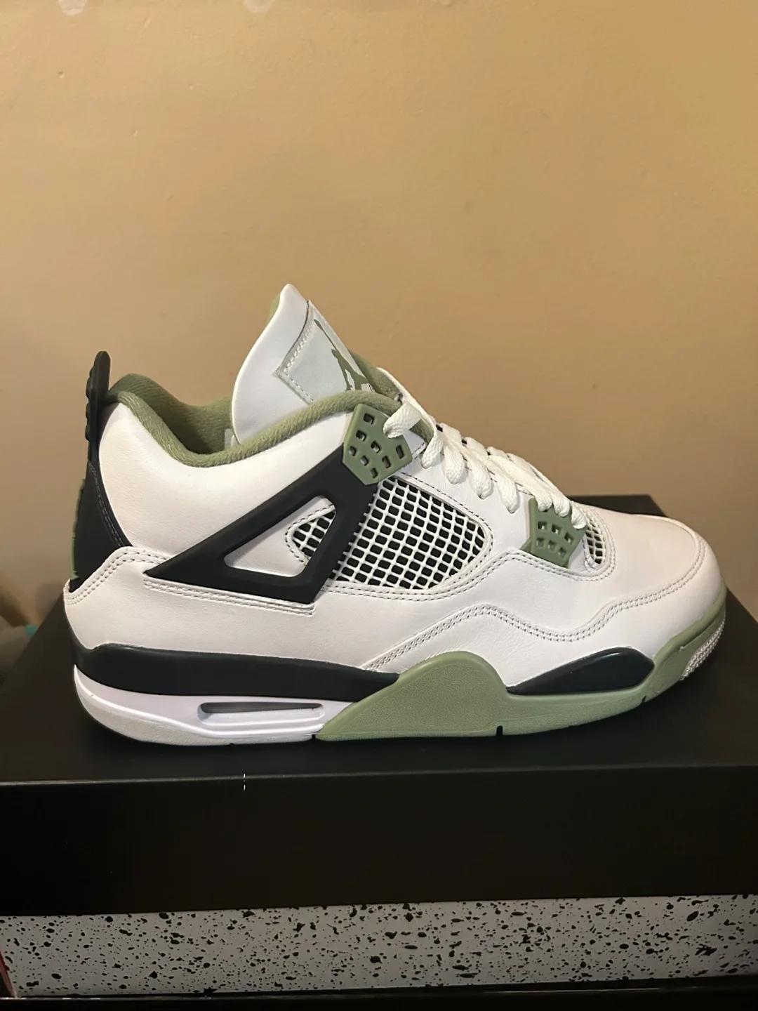 Jordan 4 Seafoam 6W thumbnail