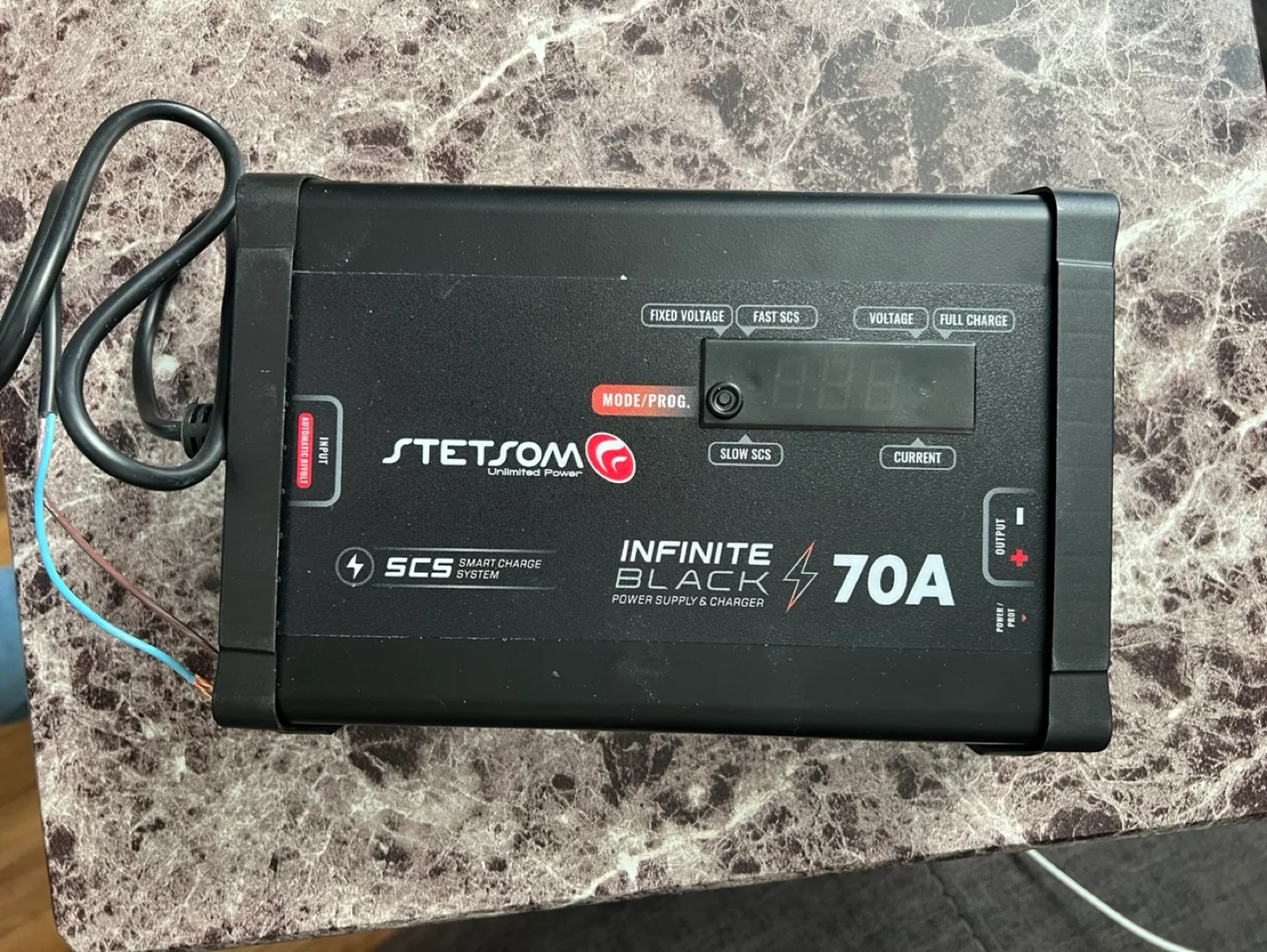 Stetson Infinite Black 70A Battery Charger image indicator(2)