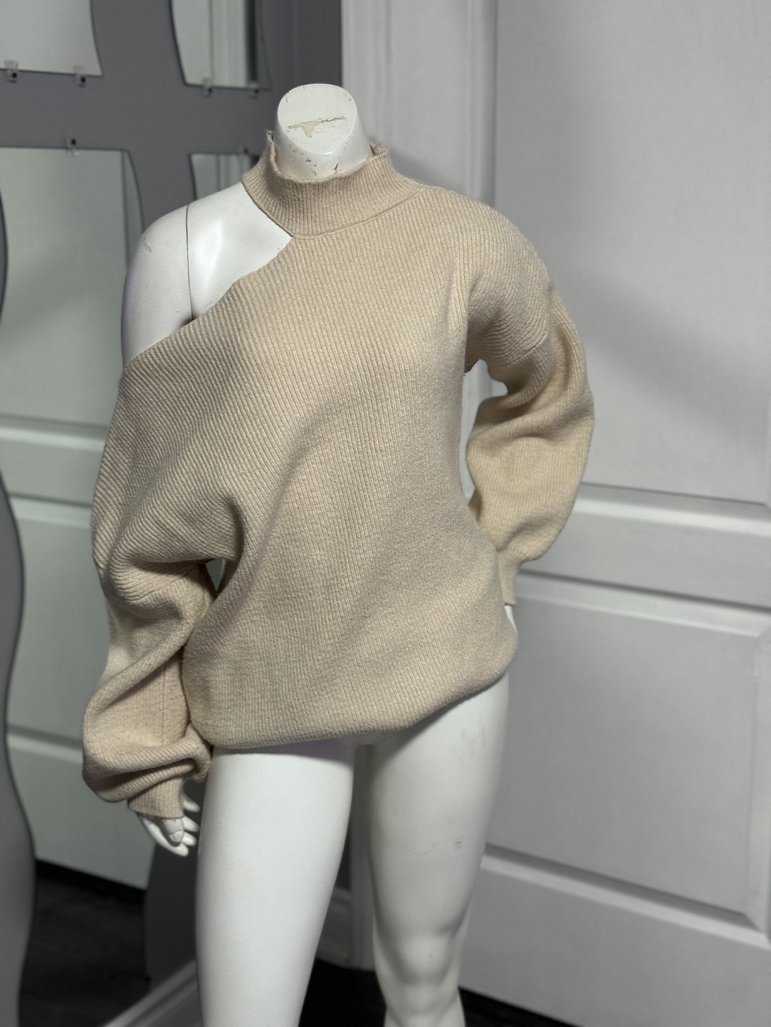 Cream Cold Shoulder Oversized Sweater (Medium-Large)