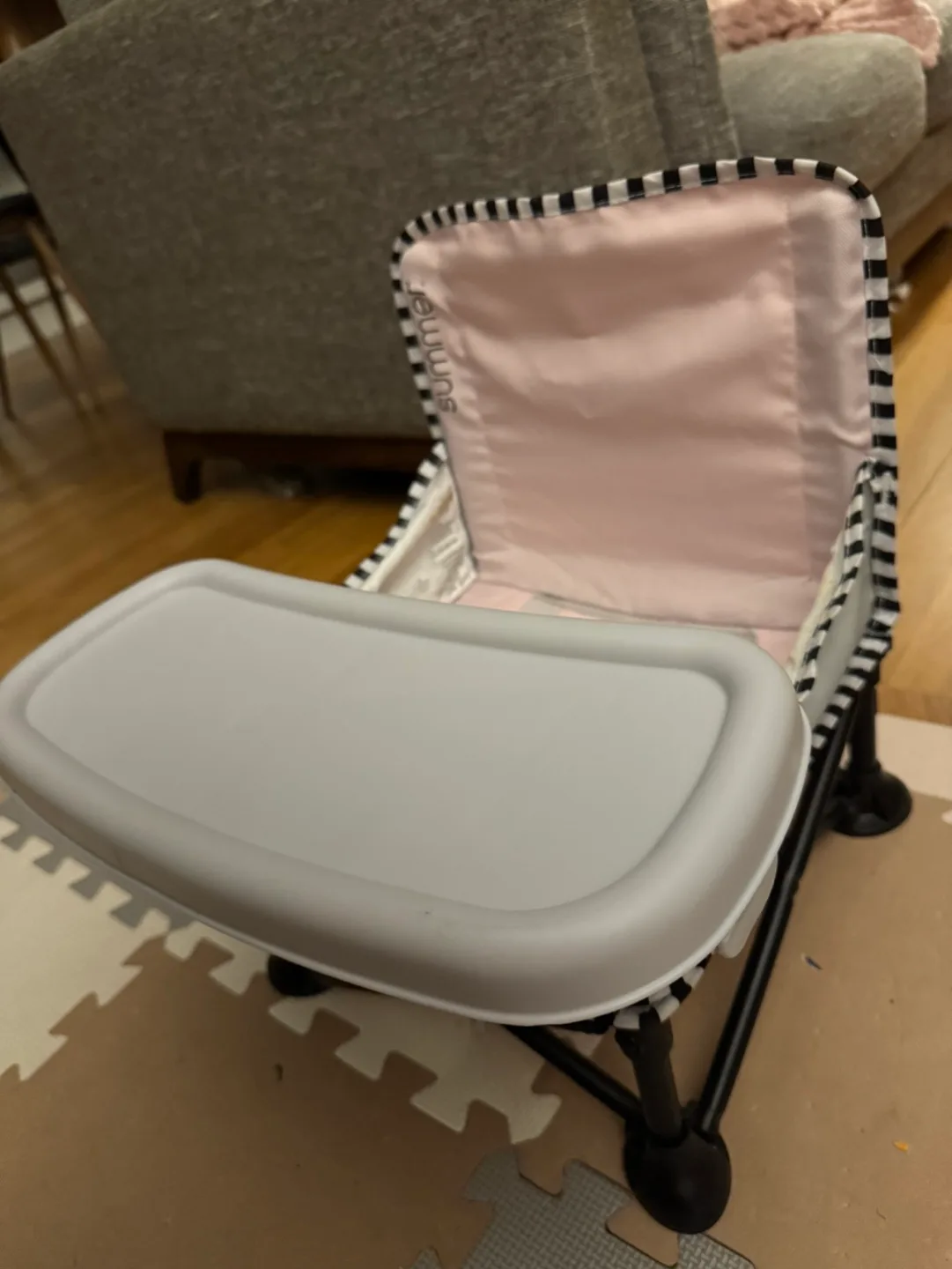 Summer Infant Pop 'n Go Portable High Chair image indicator(2)