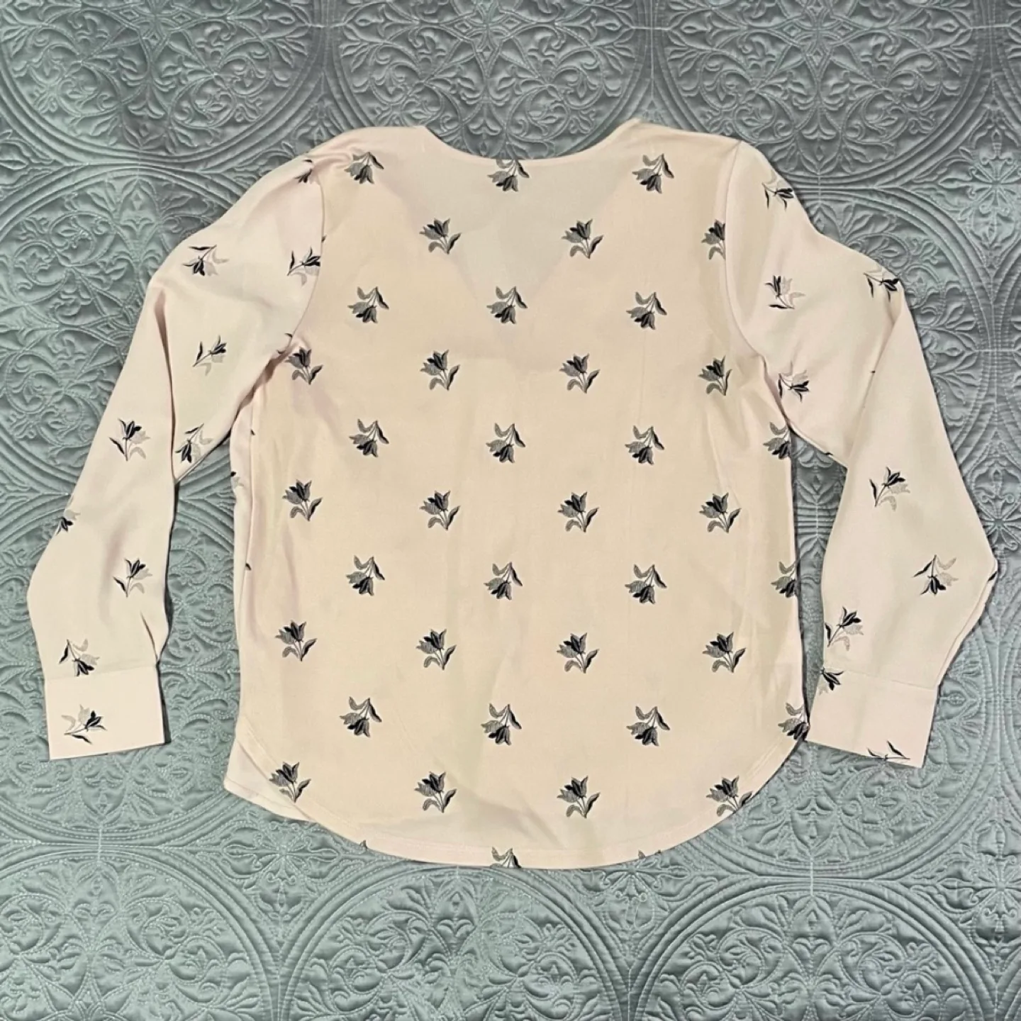 Ann Taylor Long Sleeve Floral Blouse image indicator(4)