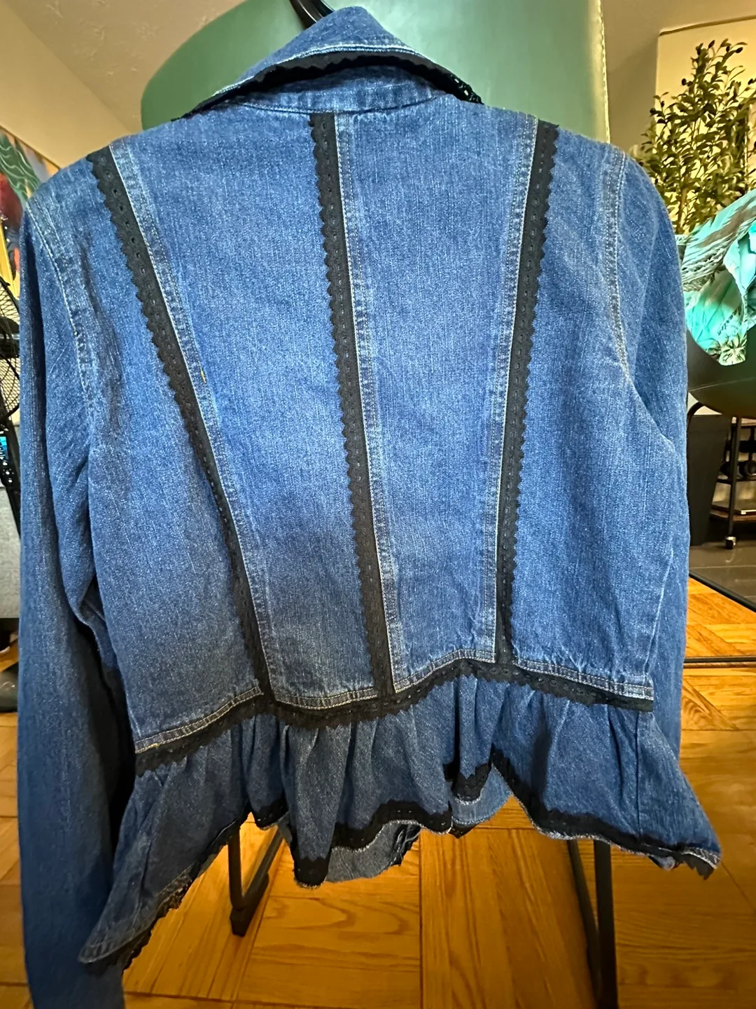 The Paragon Denim Jacket Size S image indicator(7)