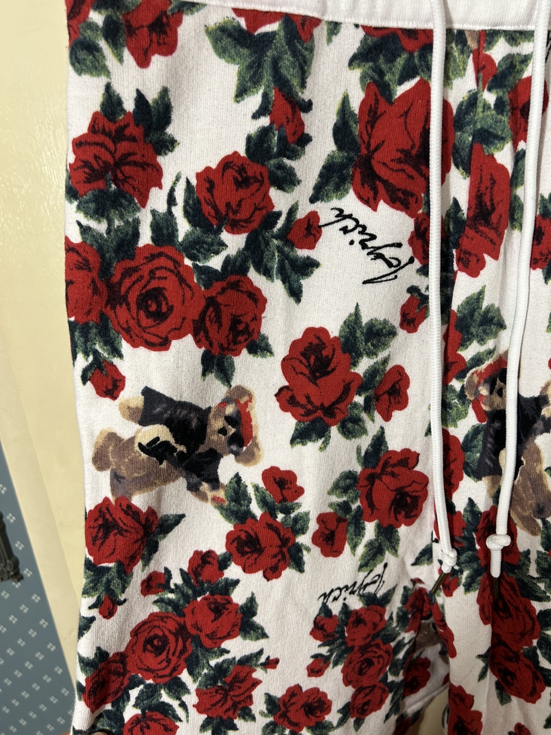 Joyrich Rock ‘n Rose Print Sweatpants - photo 2