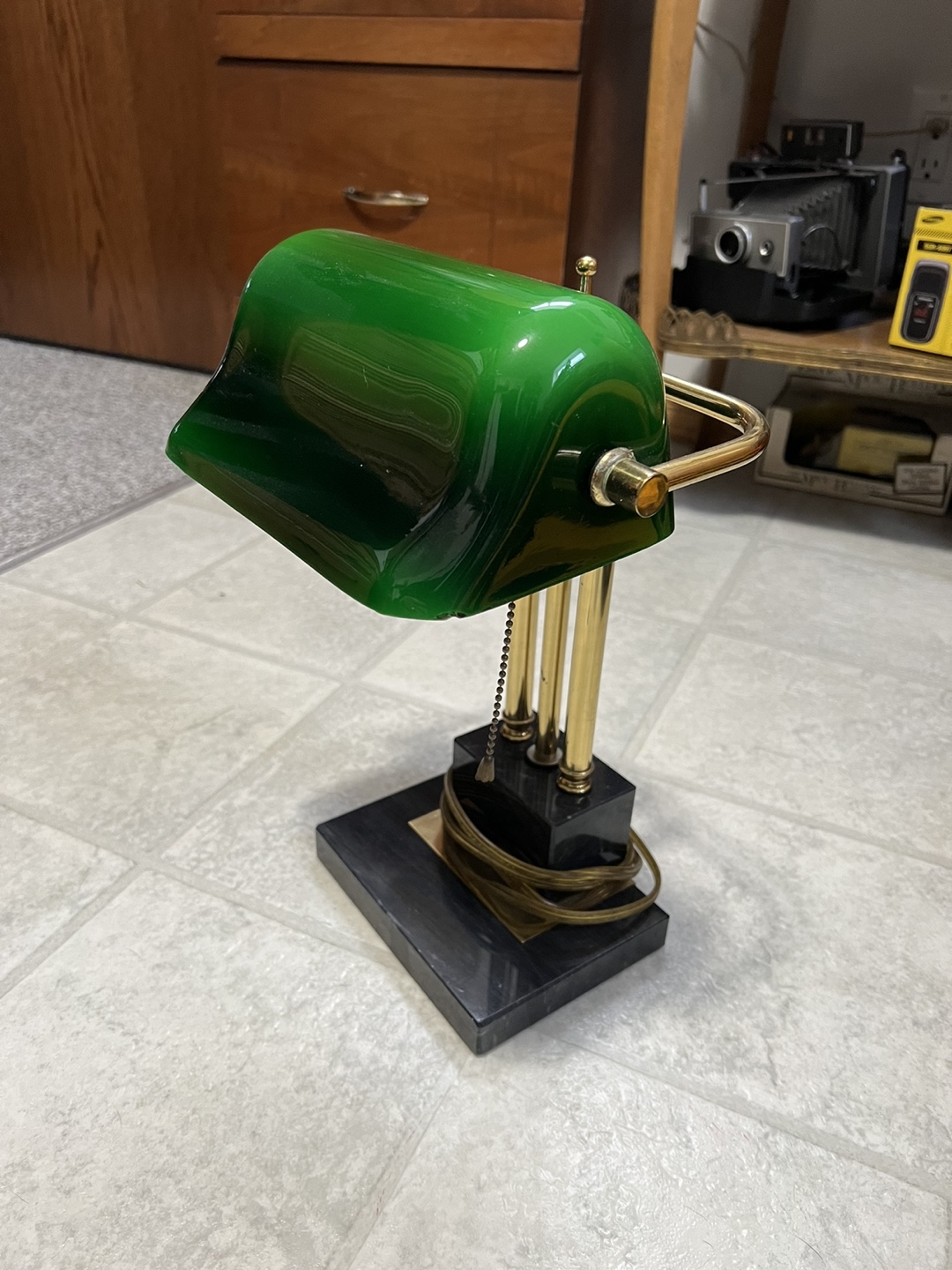 Green Glass Bankers Desk Lamp - photo 3