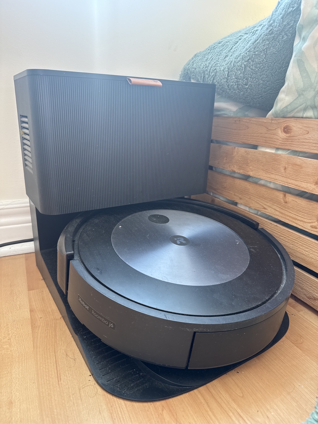 Roomba J6 Robot Vacuum