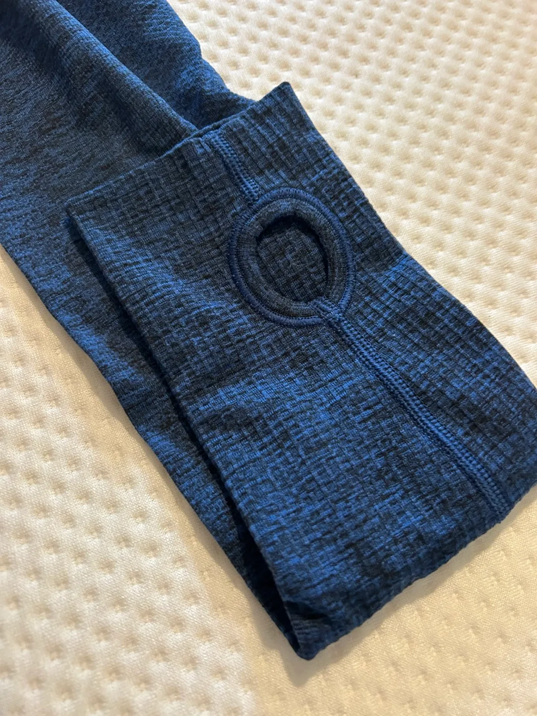 Lululemon Long Sleeve Shirt Size 12 image indicator(3)