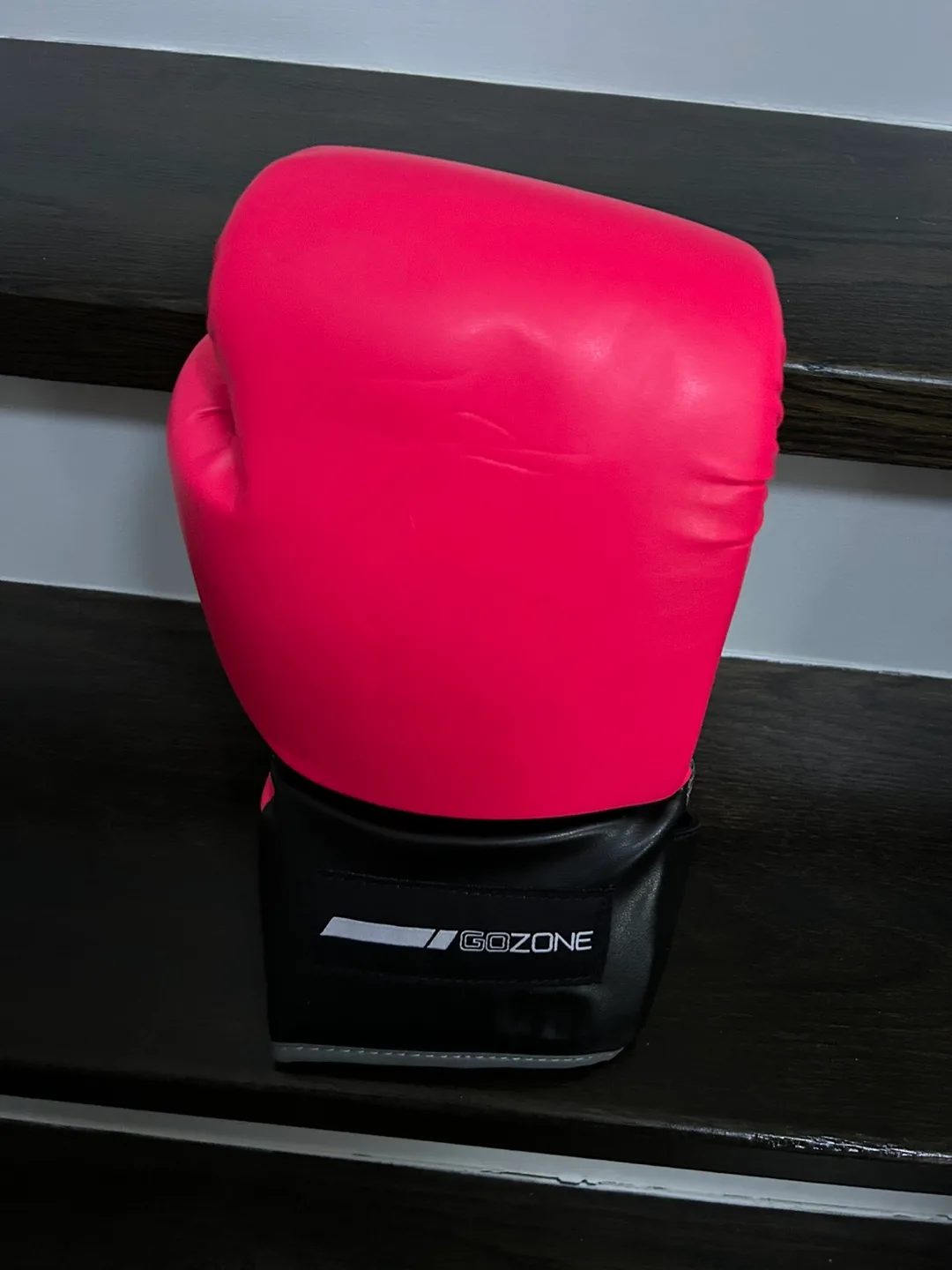 14 oz Women's Pro Style Boxing Gloves image indicator(3)