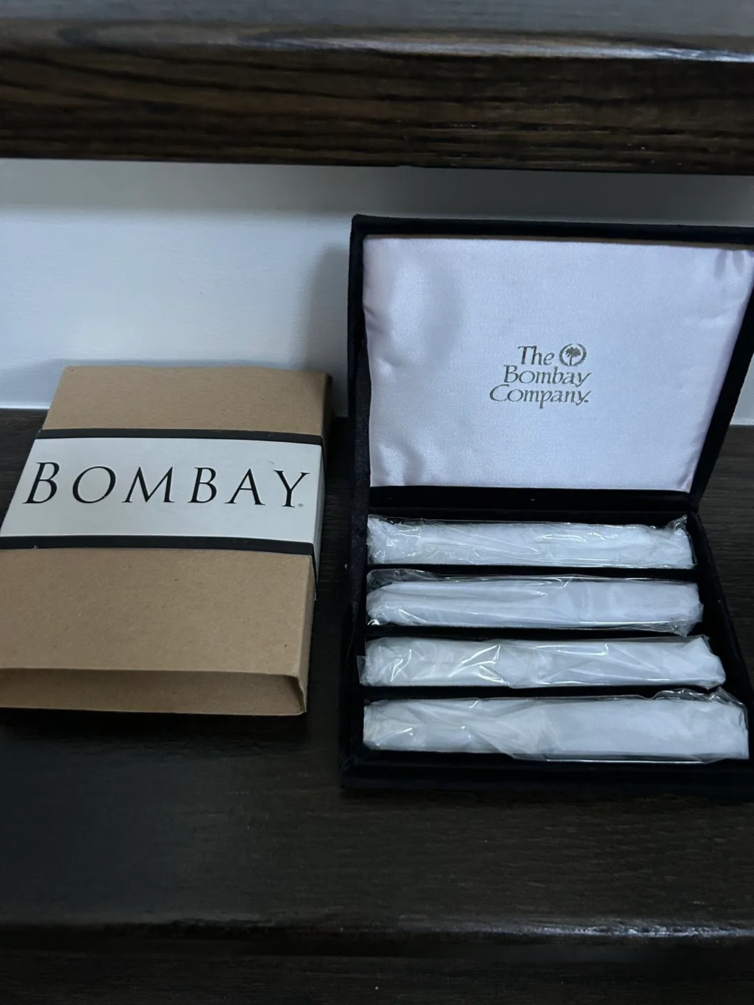 Bombay Company Renaissance Pate Knife Set of 4 image indicator(2)