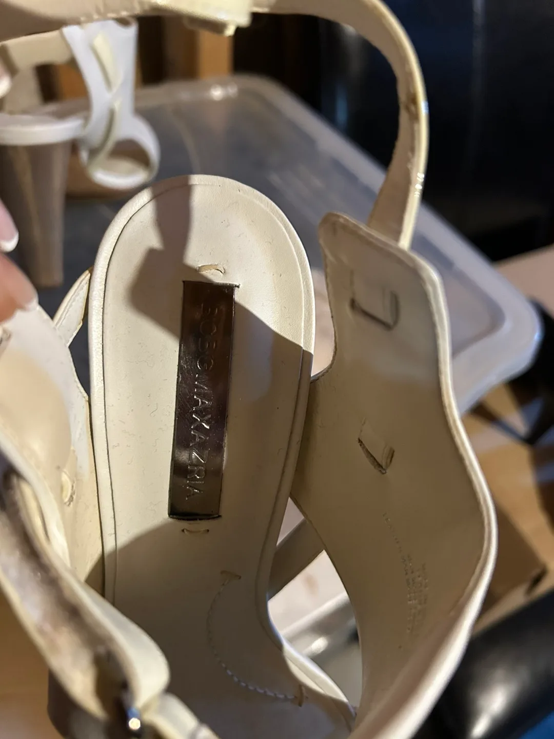 White Leather BCBGMAXAZRIA Heels image indicator(4)