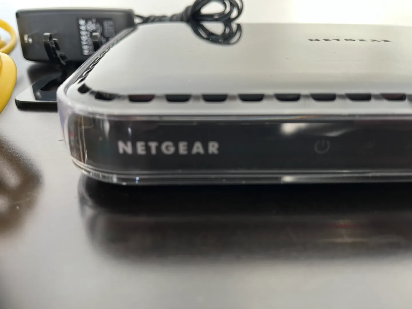 NETGEAR Universal Dual Band WiFi Range Extender WN2500RP image indicator(2)