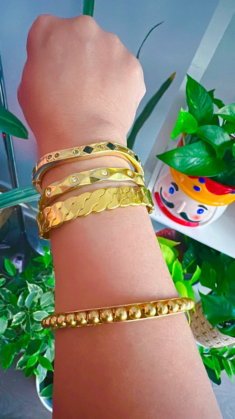 Gold Tone Cuff Bracelet image indicator(4)