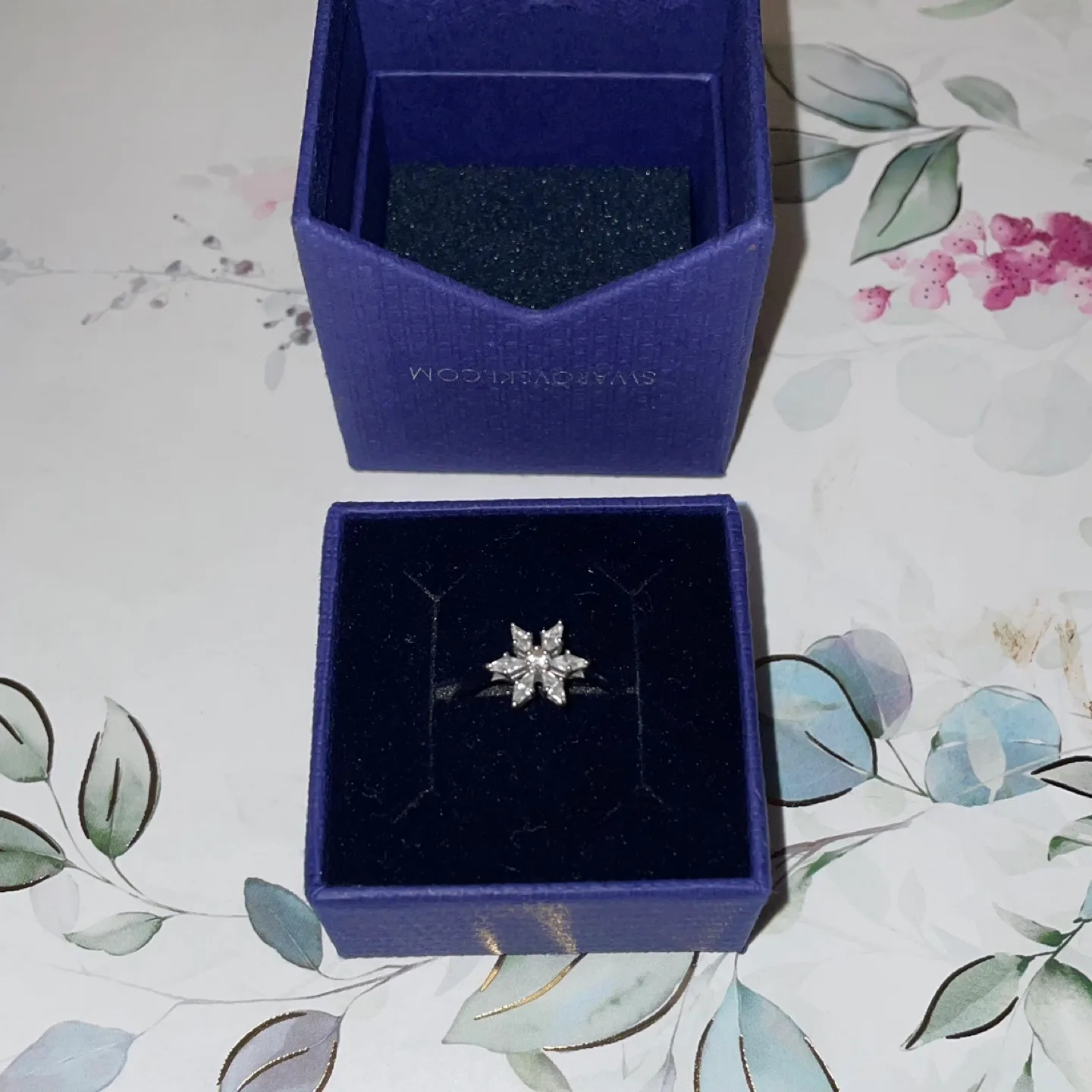 Swarovski Snowflake Ring thumbnail