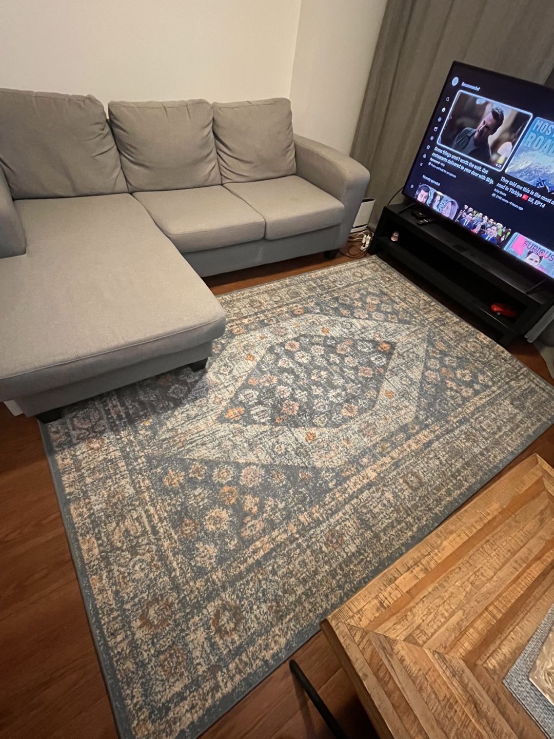Clara Collection Power Loomed Rug